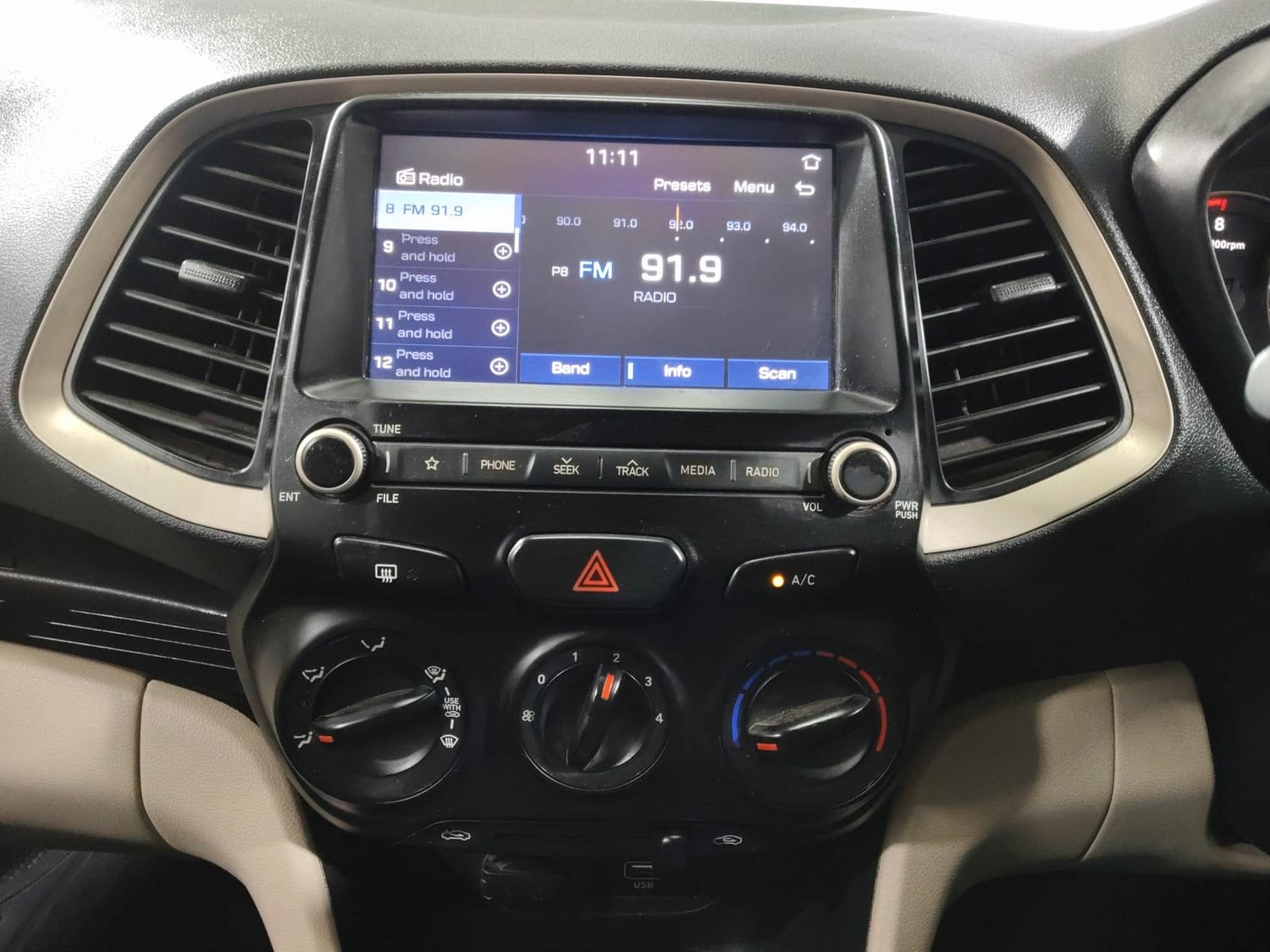 Santro image 13 Santro image 13