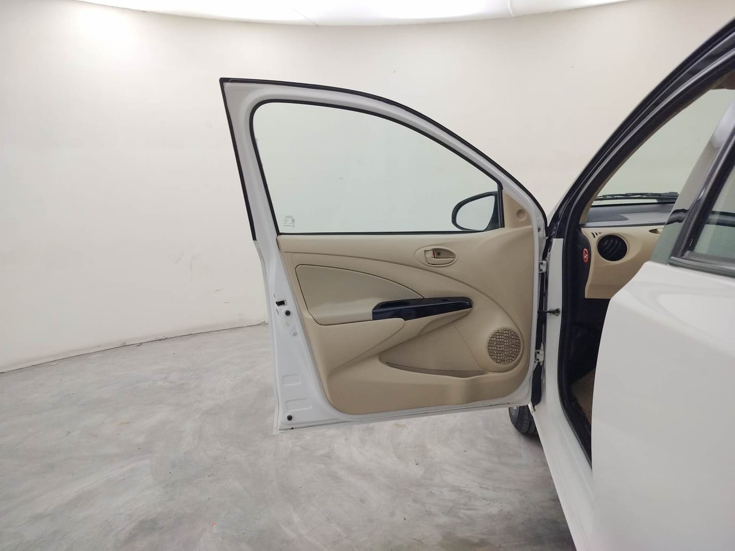 Etios Liva image 21 Etios Liva image 21