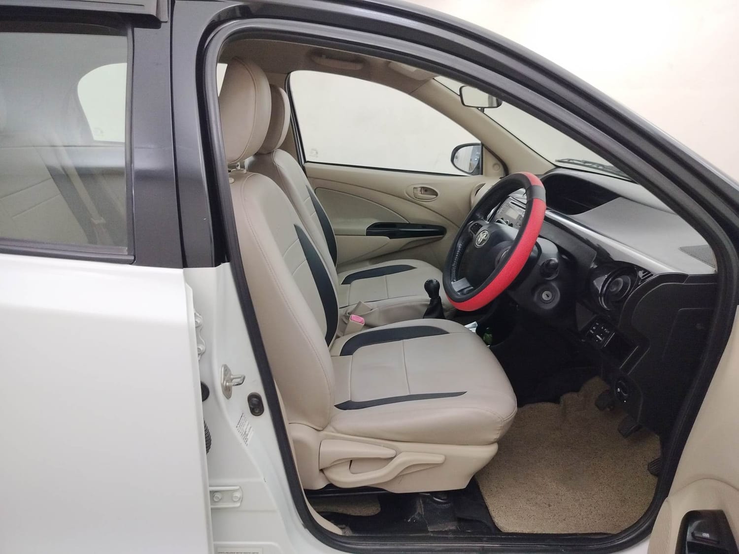 Etios Liva image 17 Etios Liva image 17