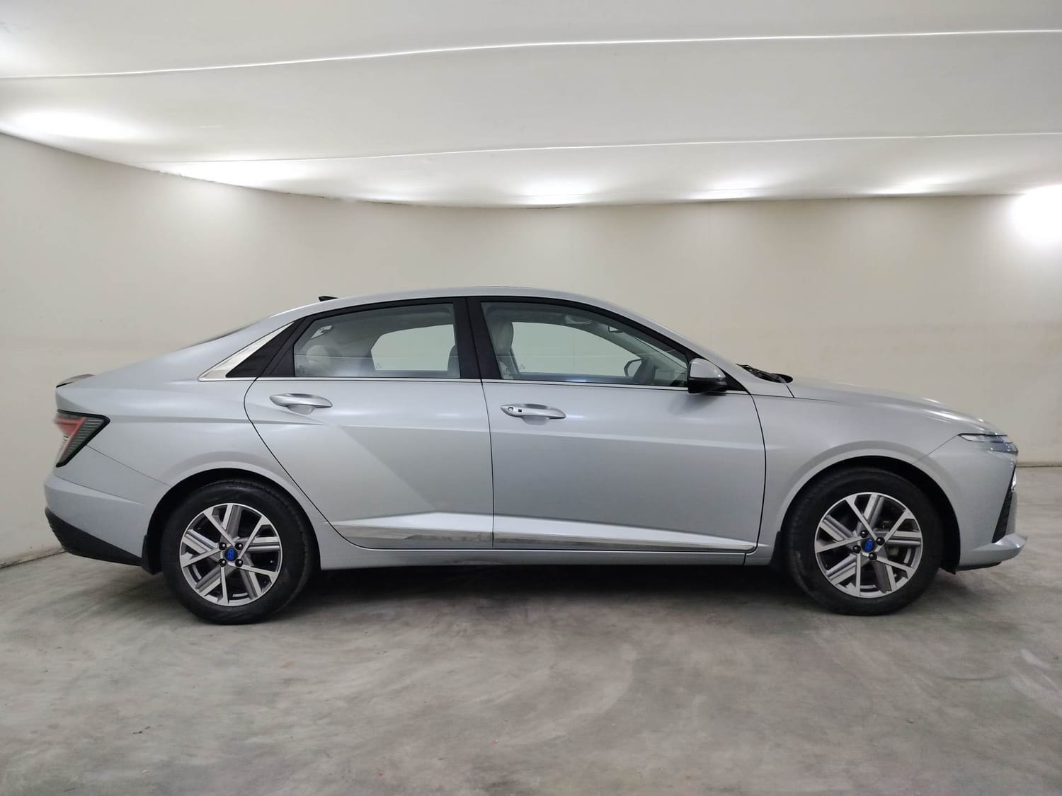 Verna image 6 Verna image 6