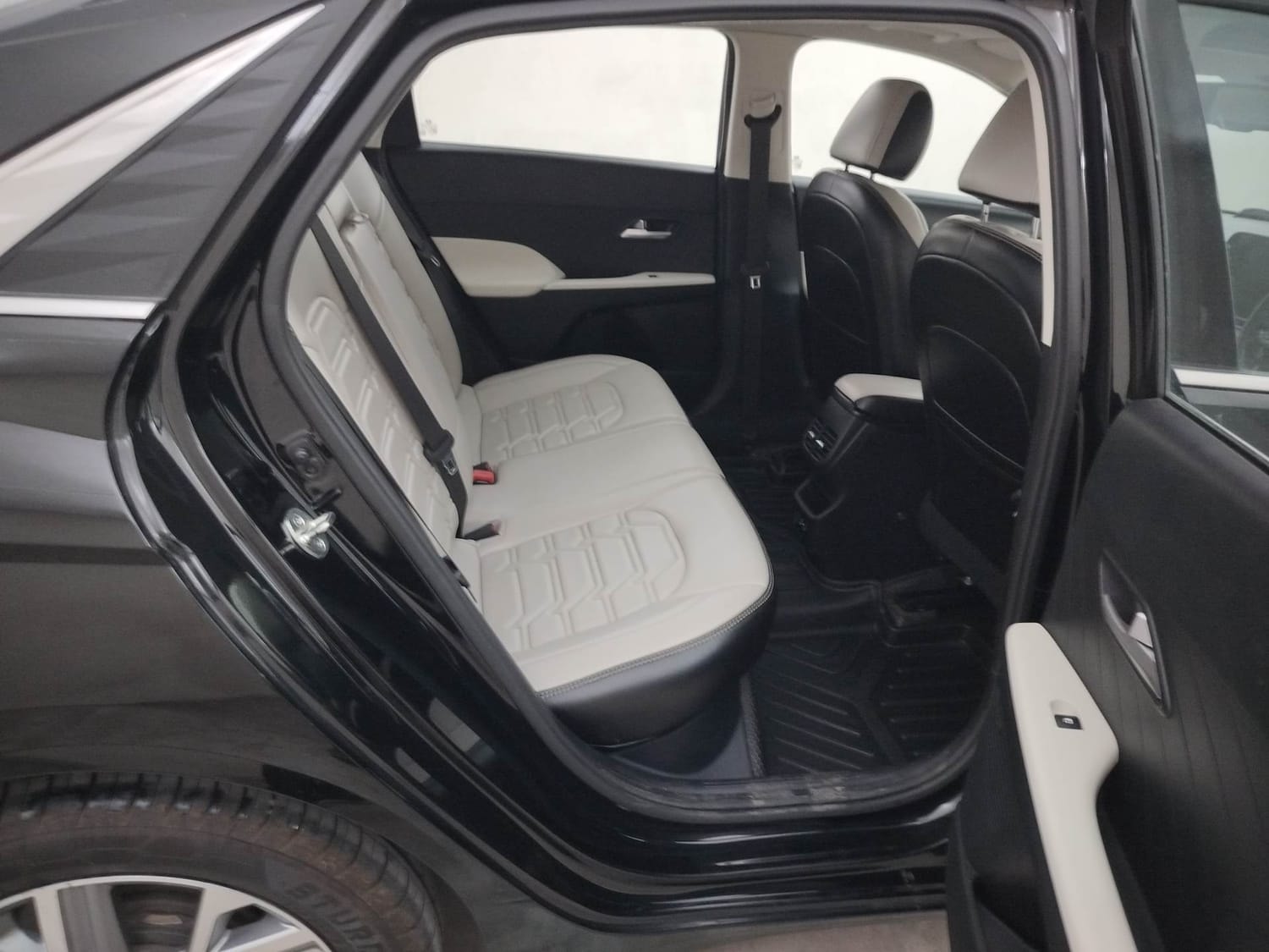 Verna image 18 Verna image 18