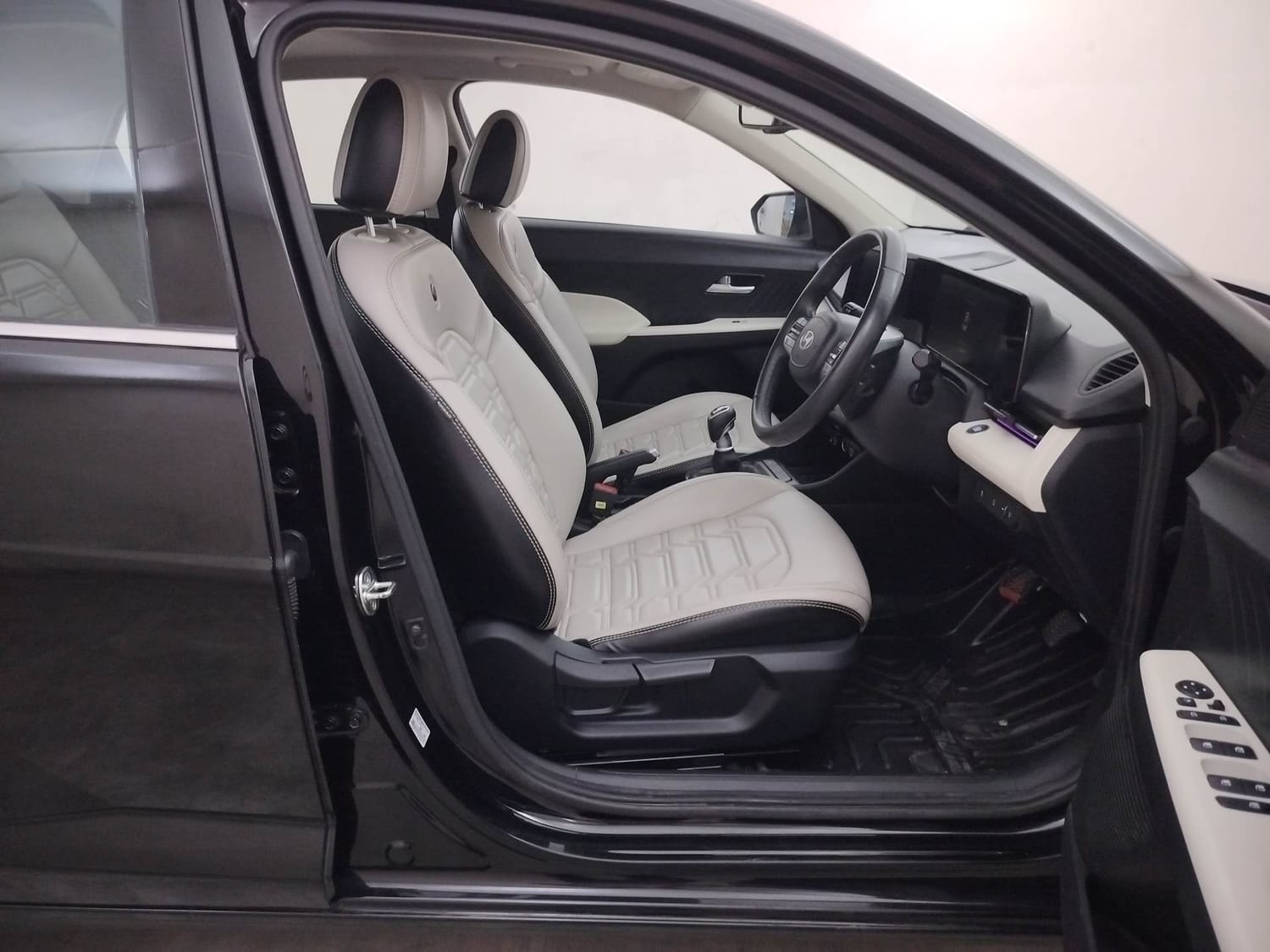 Verna image 17 Verna image 17