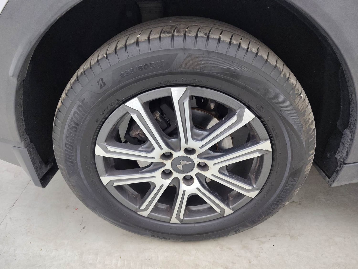 XUV700 image 33 XUV700 image 33