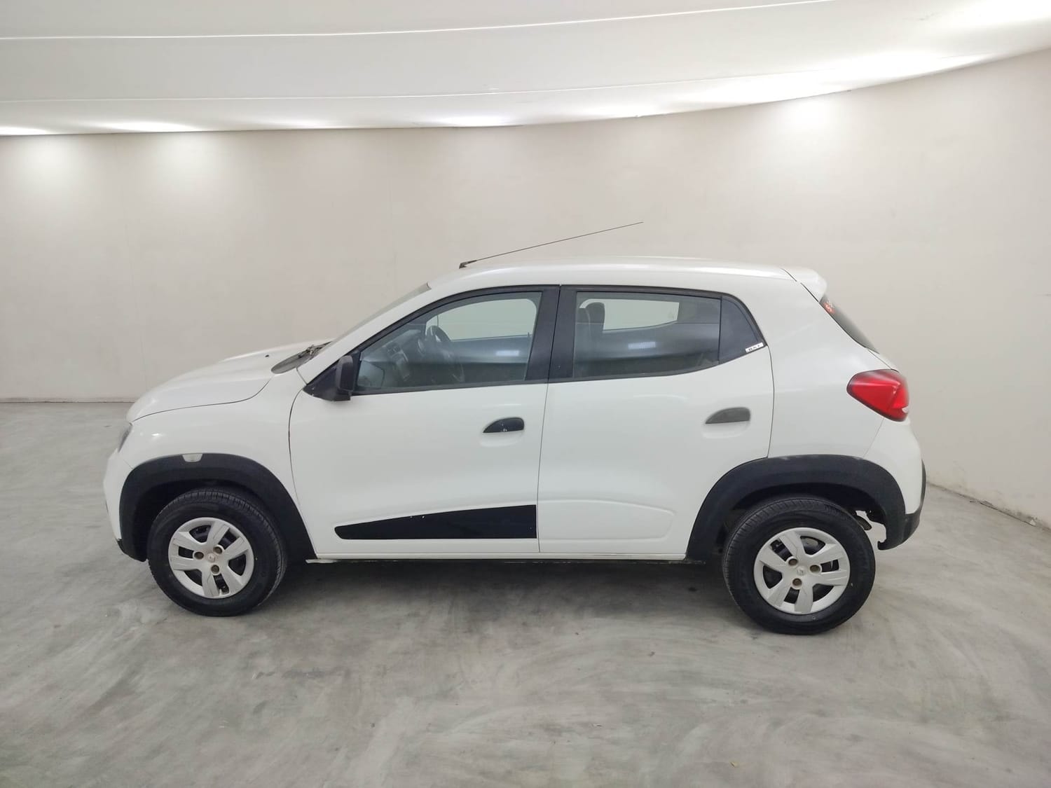 Kwid image 2 Kwid image 2