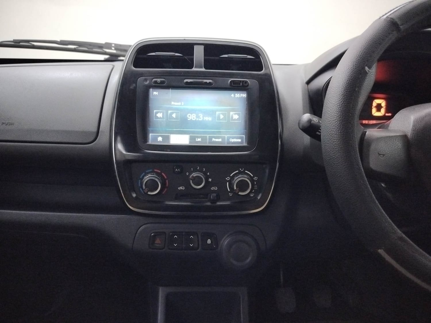 Kwid image 13 Kwid image 13