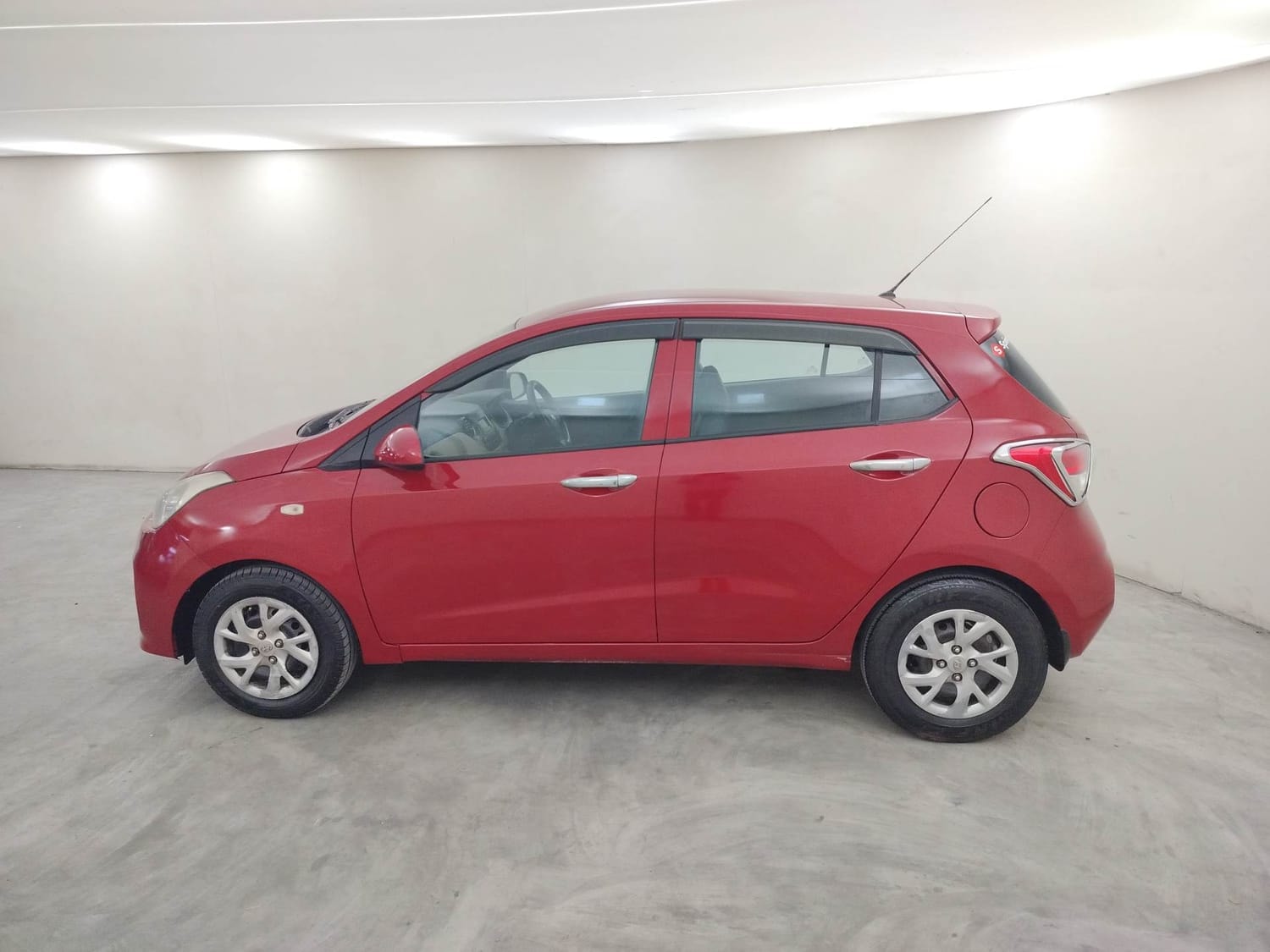 Grand i10 image 2 Grand i10 image 2