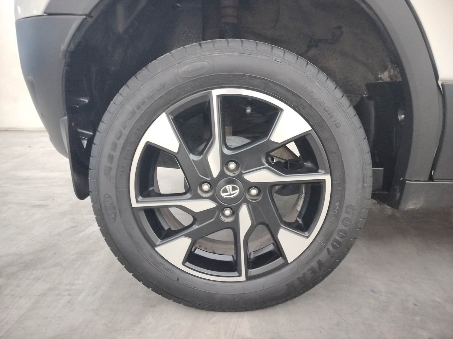 Punch image 33 Punch image 33