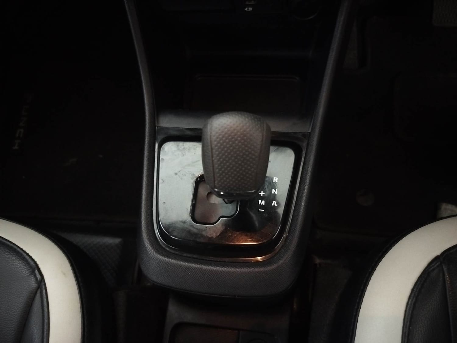 Punch image 16 Punch image 16