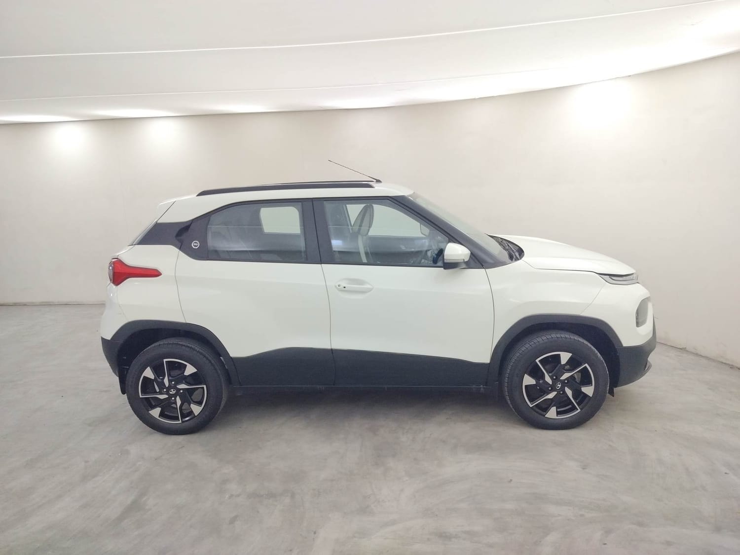 Punch image 6 Punch image 6