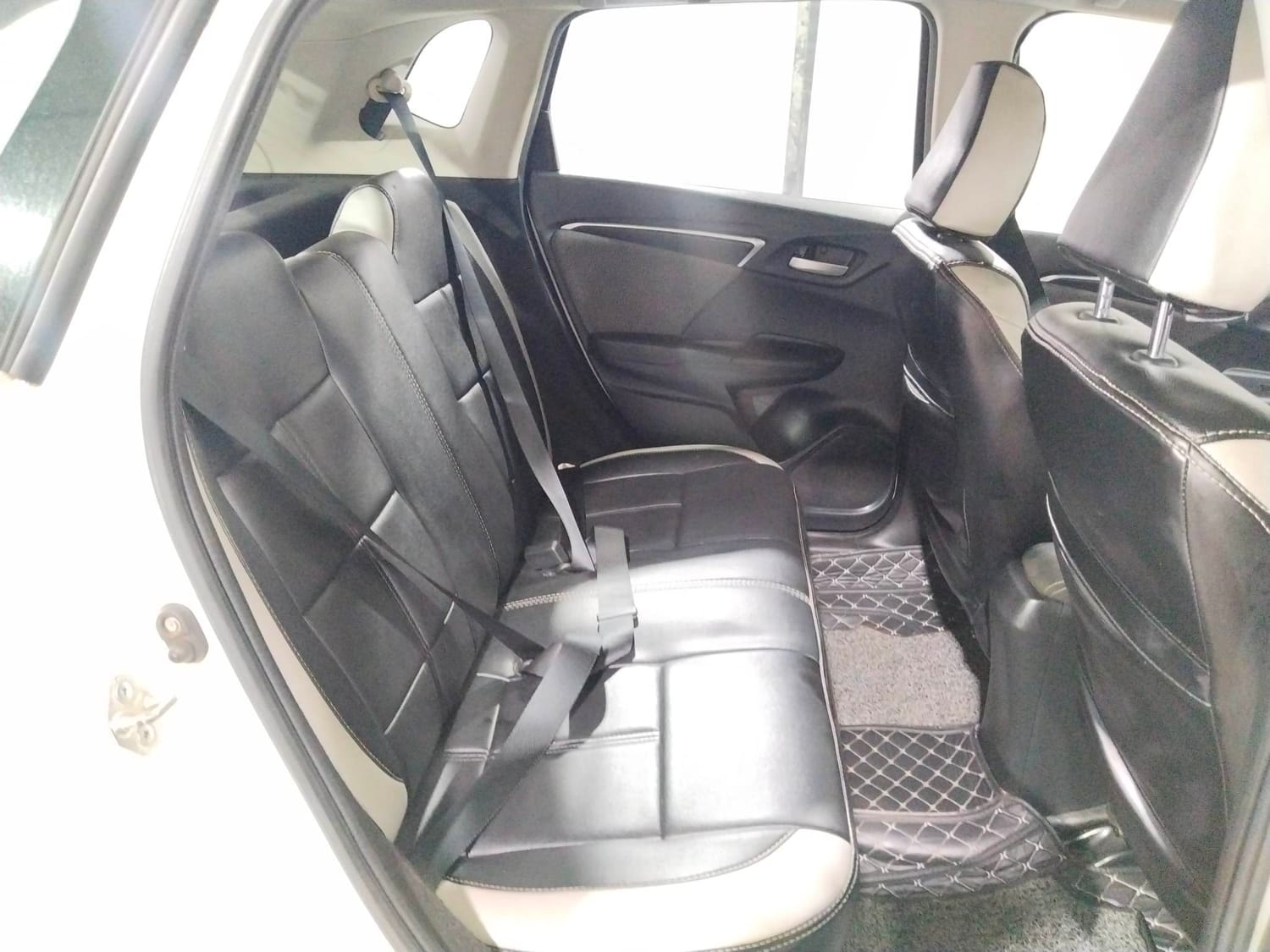 WR-V image 18 WR-V image 18