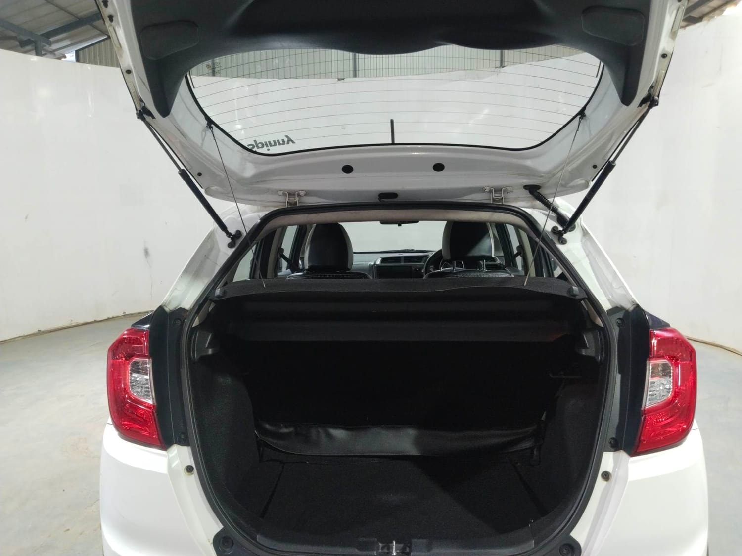 WR-V image 25 WR-V image 25