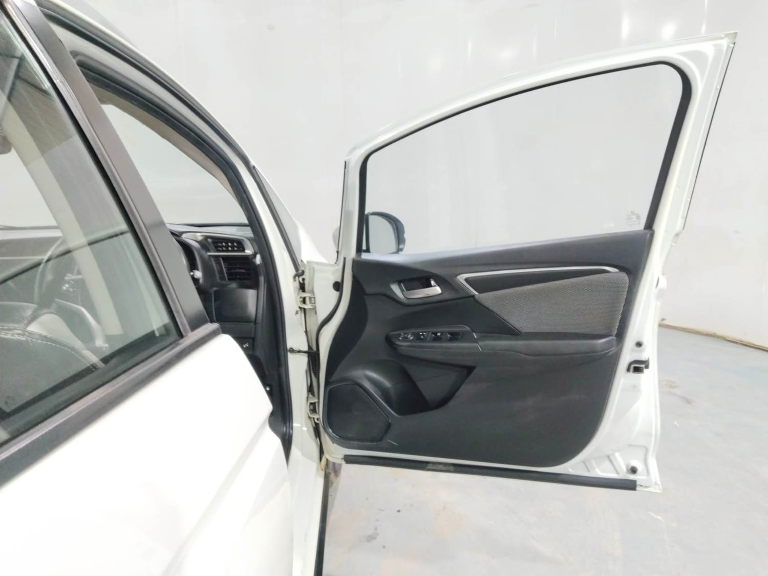 WR-V image 19 WR-V image 19