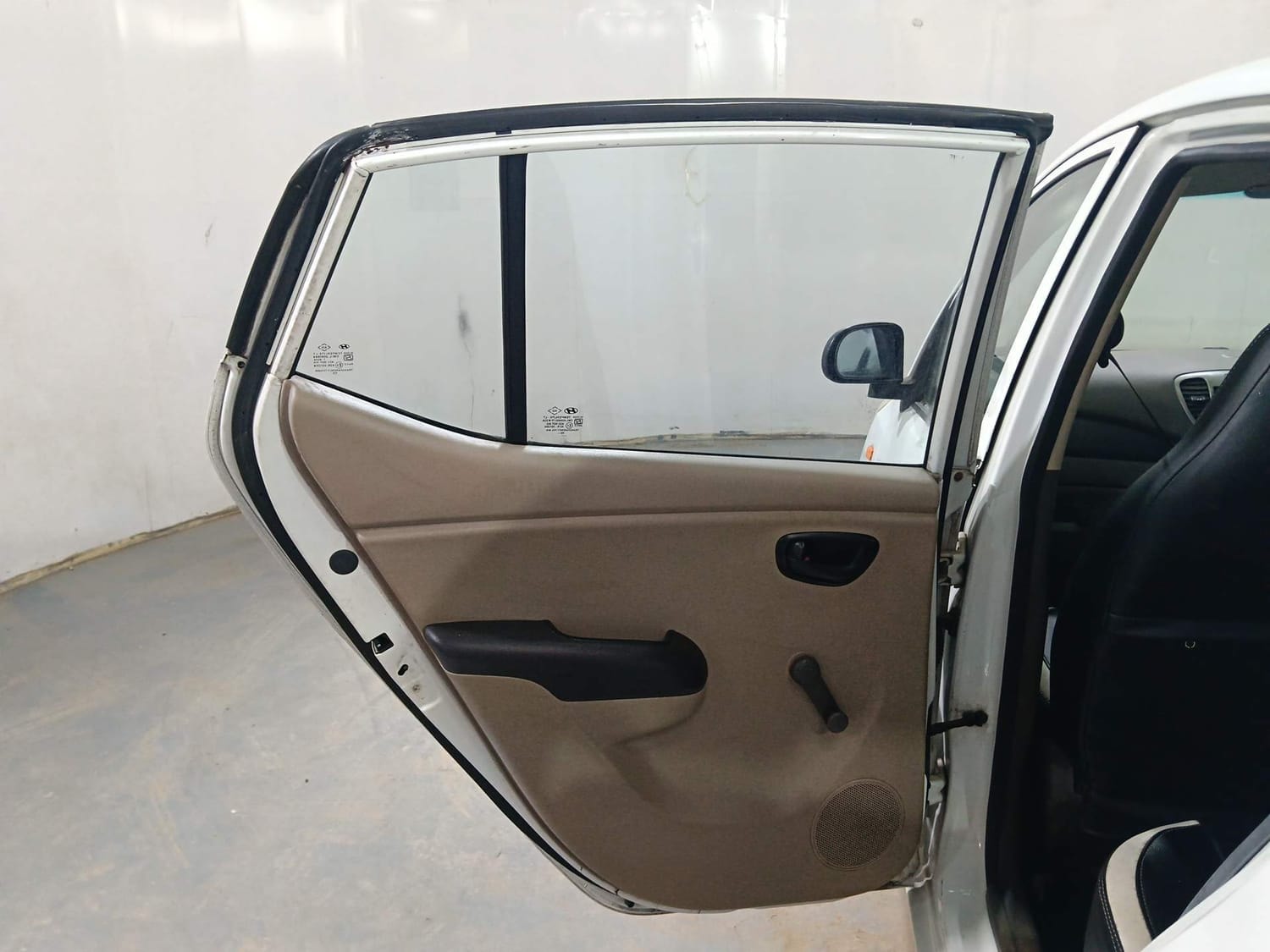 i10 image 21 i10 image 21