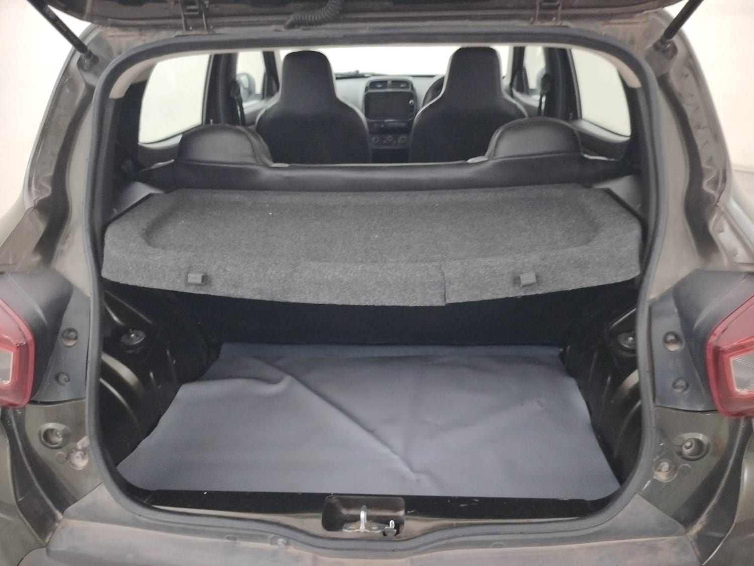 Kwid image 25 Kwid image 25