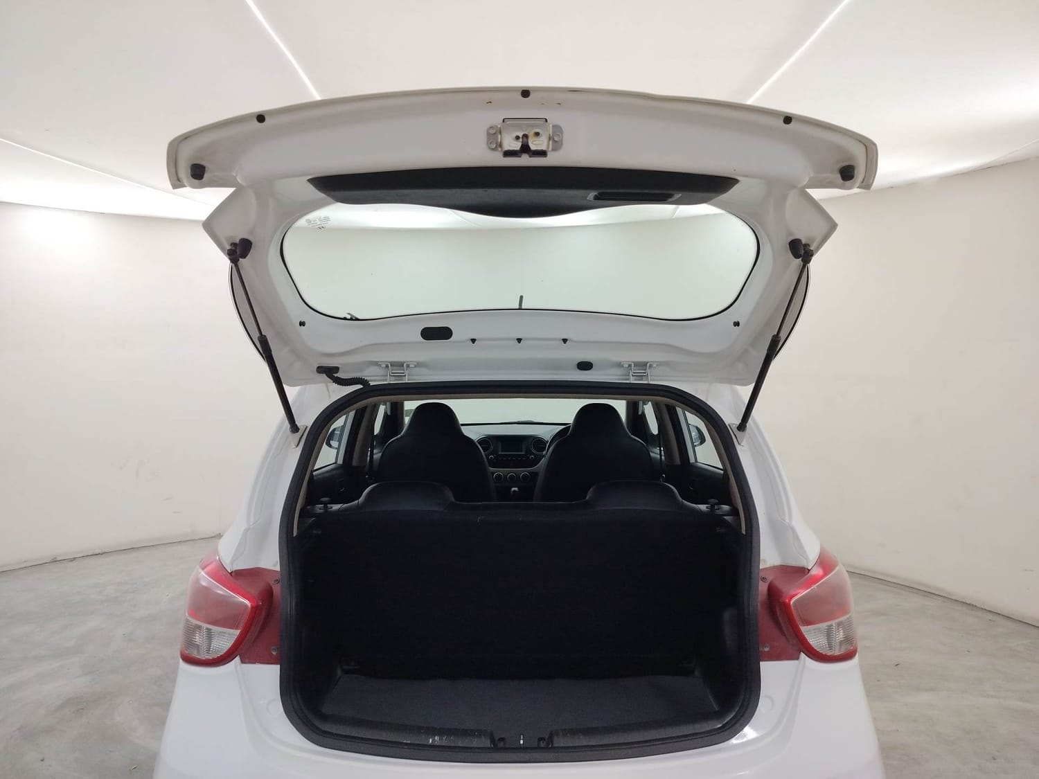 Grand i10 image 24 Grand i10 image 24