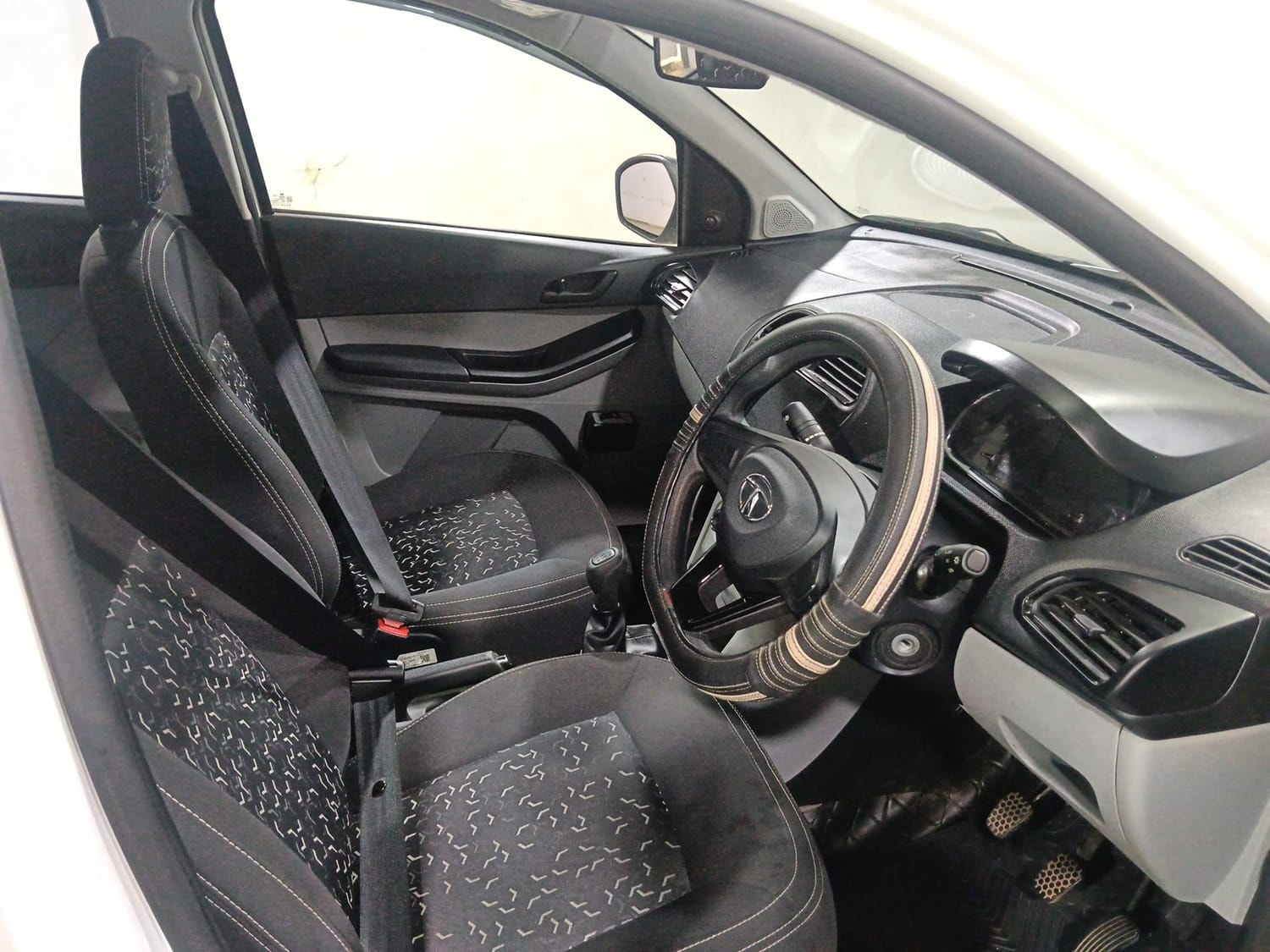 Used 2023 Tata Tiago Used 2023 Tata Tiago