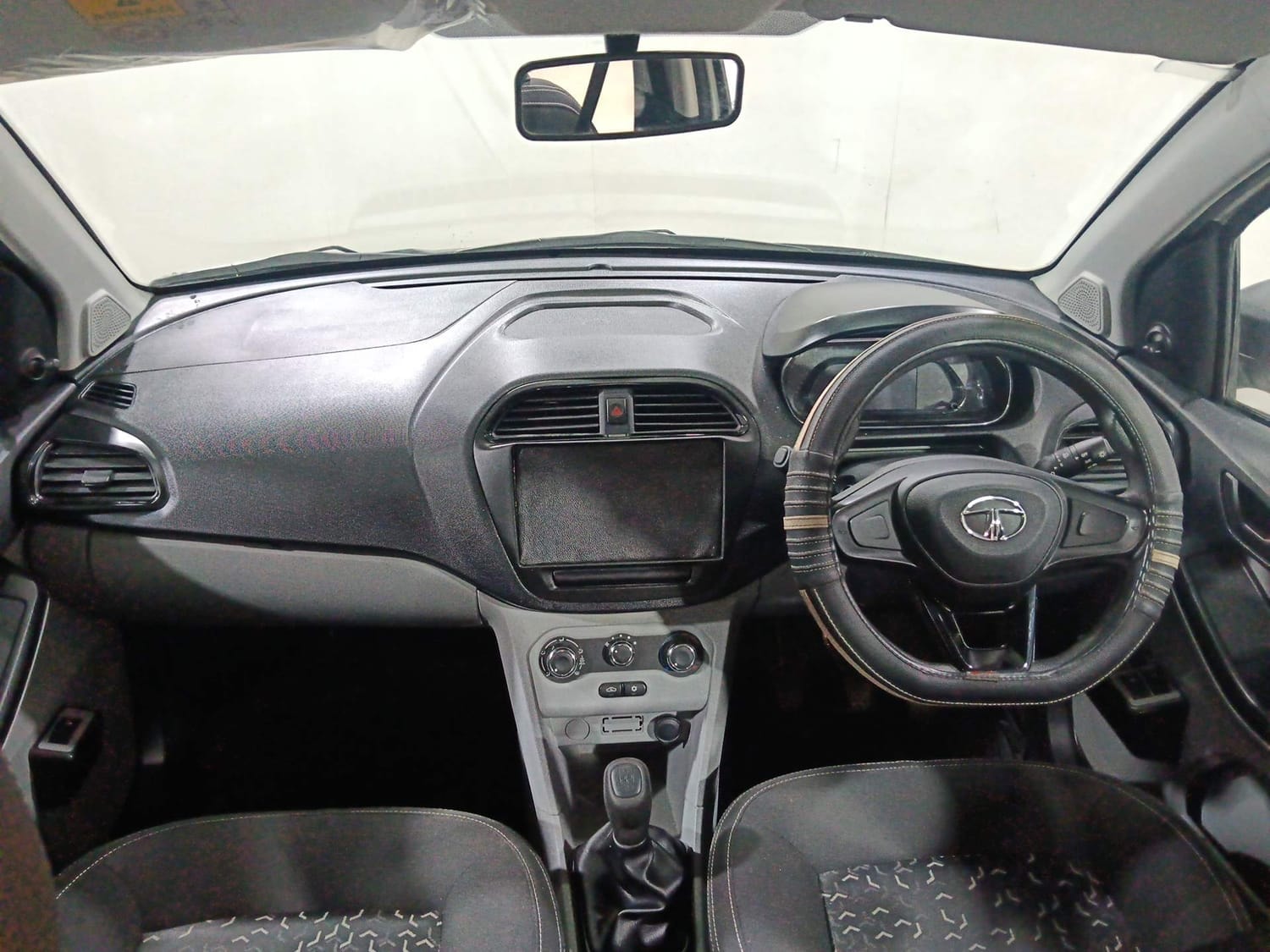 Used 2023 Tata Tiago Used 2023 Tata Tiago