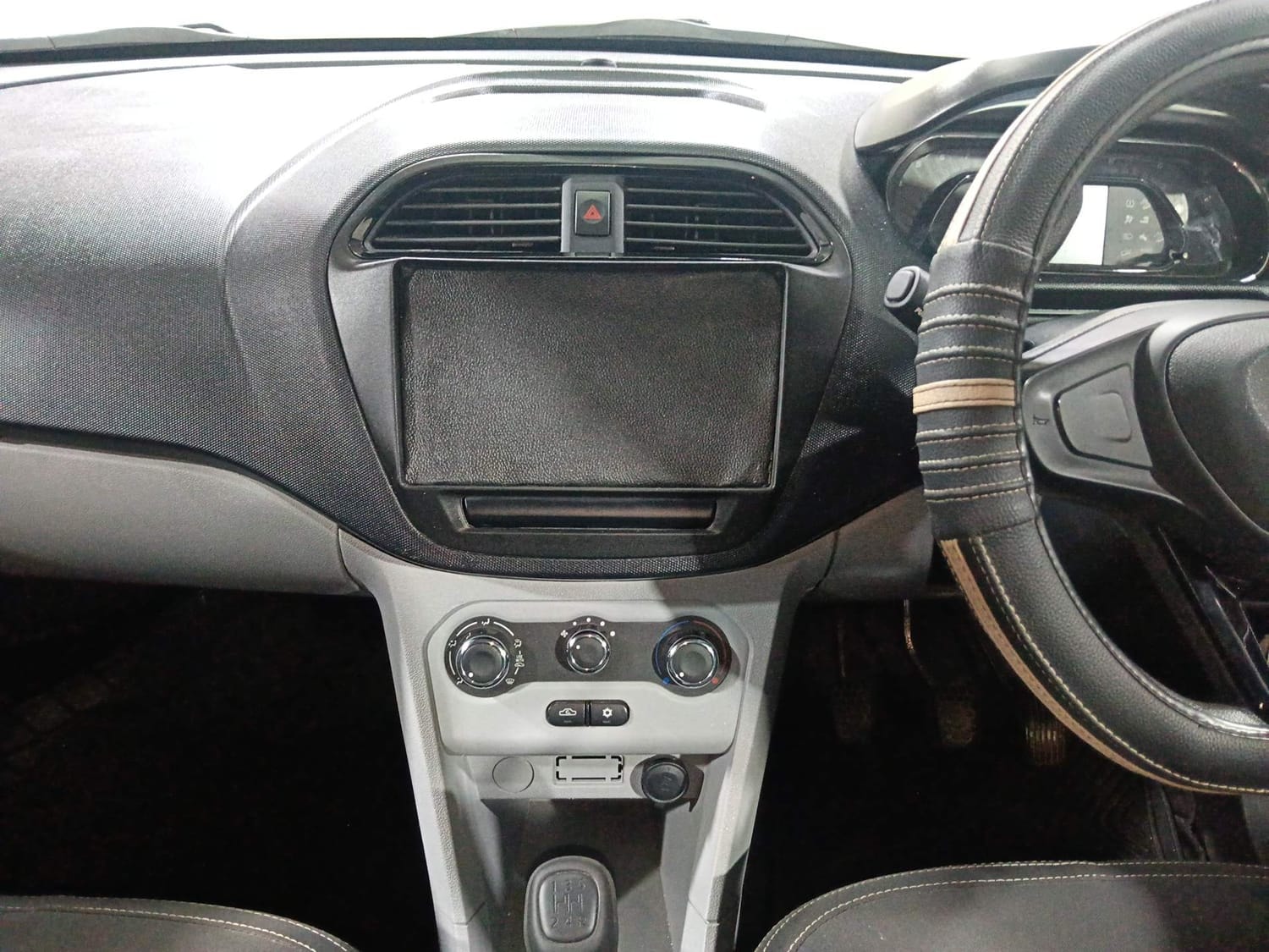 Used 2023 Tata Tiago Used 2023 Tata Tiago