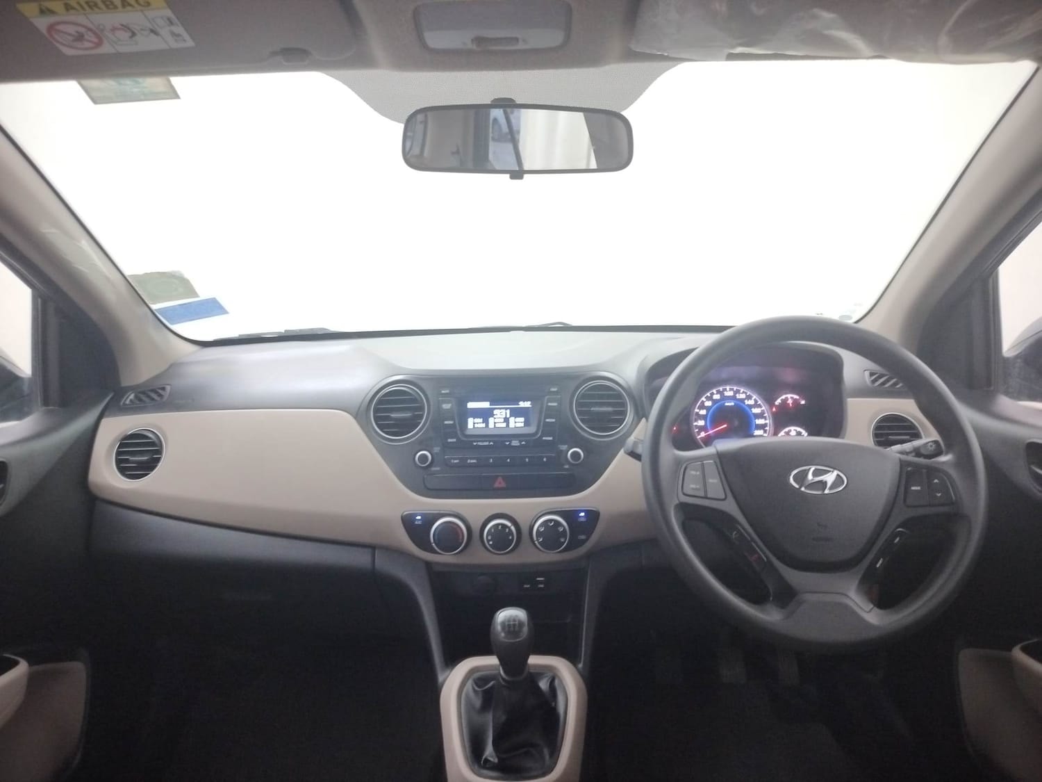 Grand i10 image 12 Grand i10 image 12