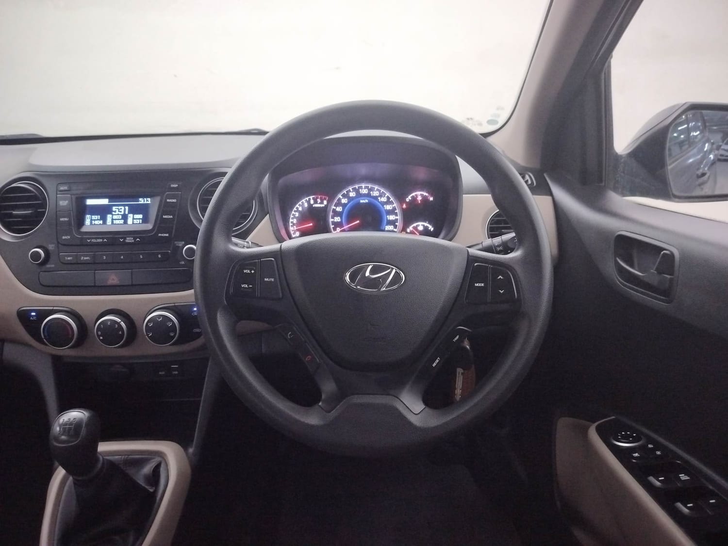 Grand i10 image 14 Grand i10 image 14