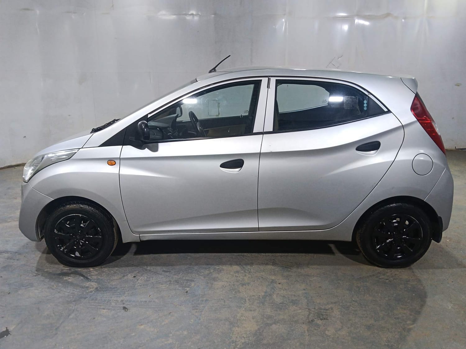 Used 2013 Hyundai EON Used 2013 Hyundai EON