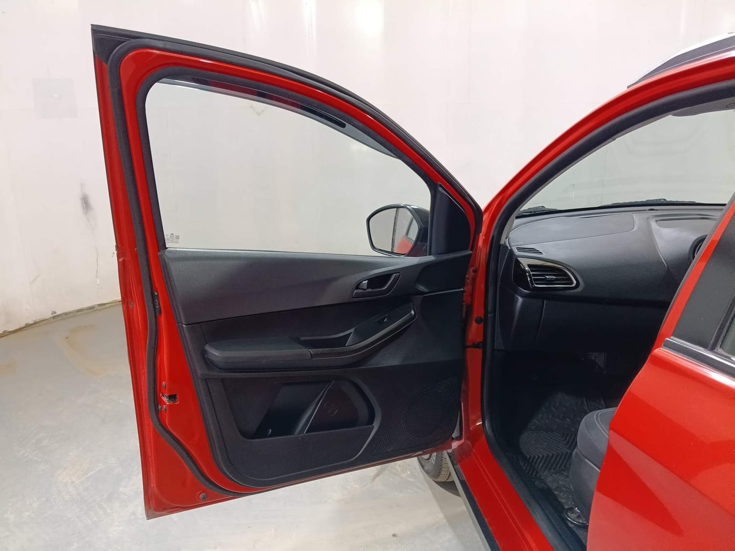 Used 2021 Tata Tiago NRG Used 2021 Tata Tiago NRG