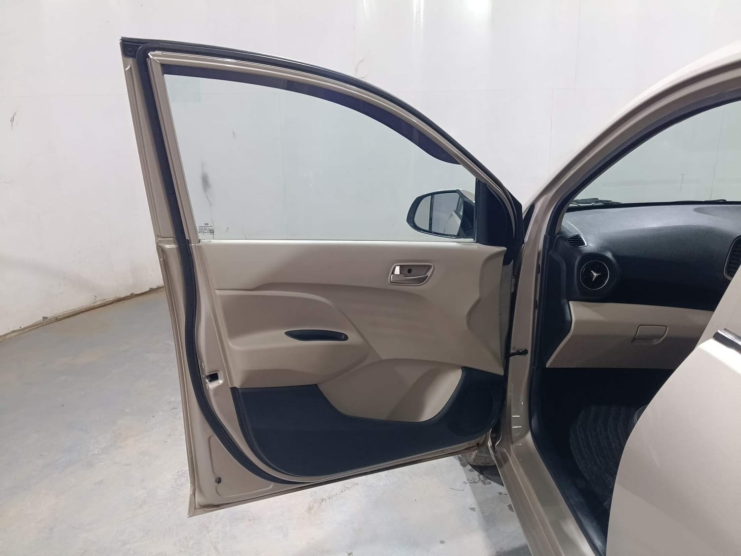 Santro image 21 Santro image 21