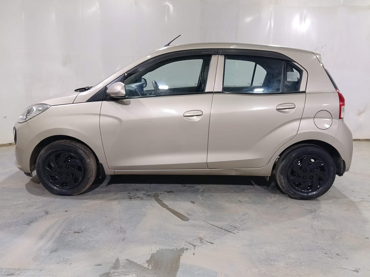 Santro image 2 Santro image 2