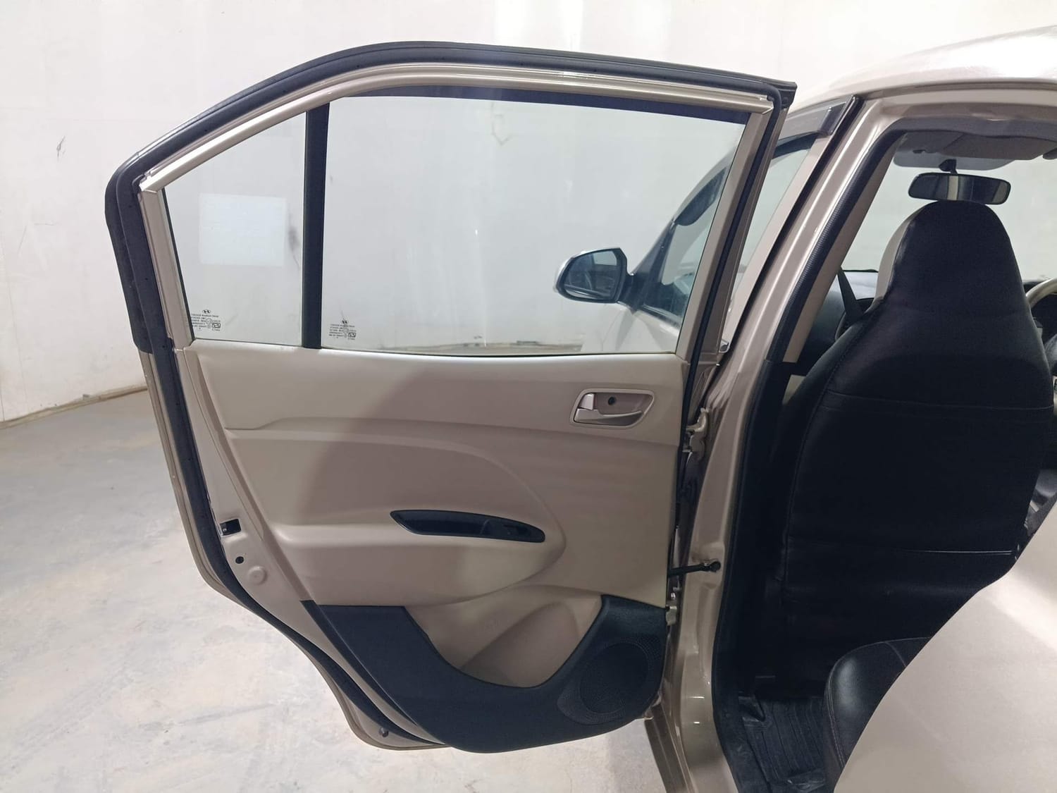 Santro image 22 Santro image 22