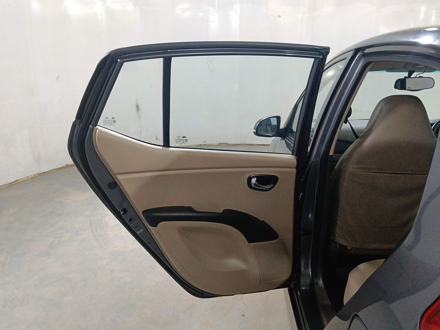 i10 image 22 i10 image 22