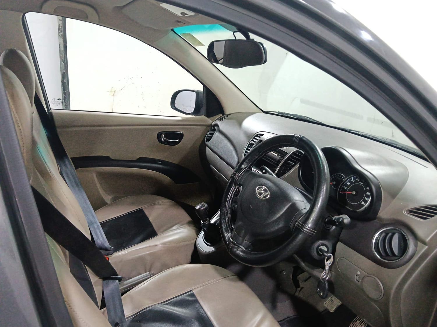 i10 image 17 i10 image 17