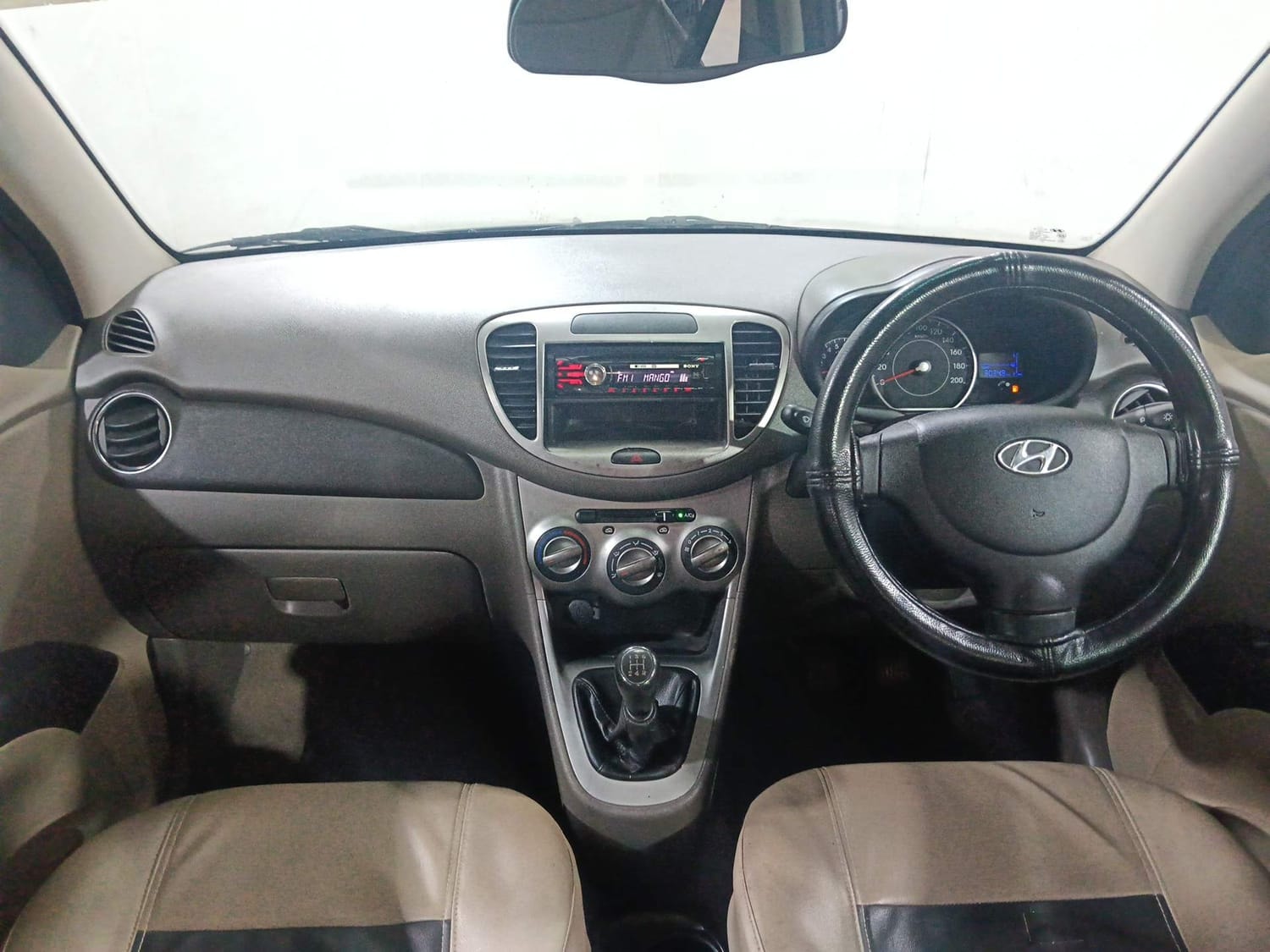 i10 image 12 i10 image 12