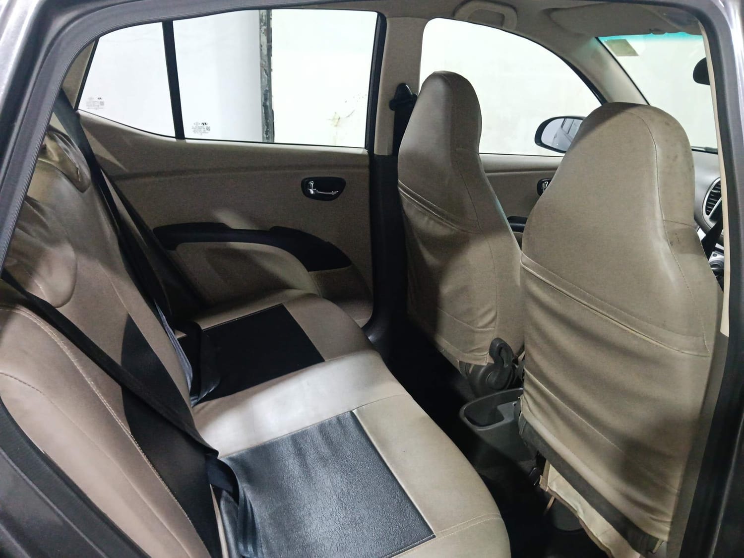 i10 image 18 i10 image 18