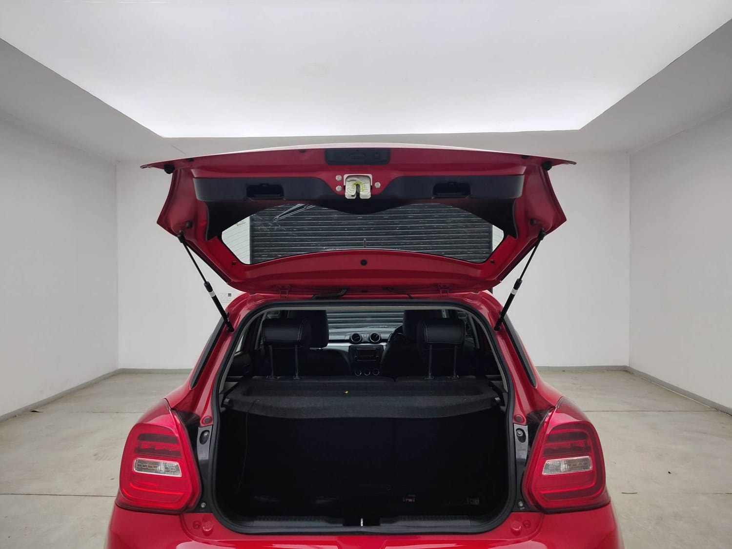 Swift image 24 Swift image 24