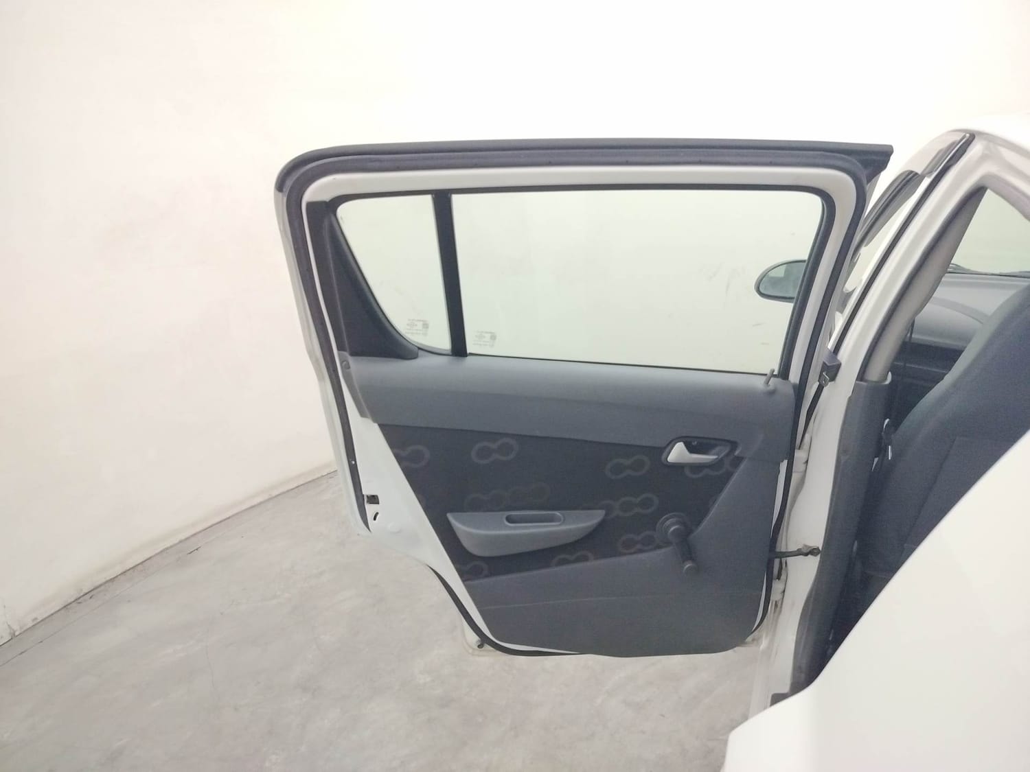 Alto 800 image 22 Alto 800 image 22