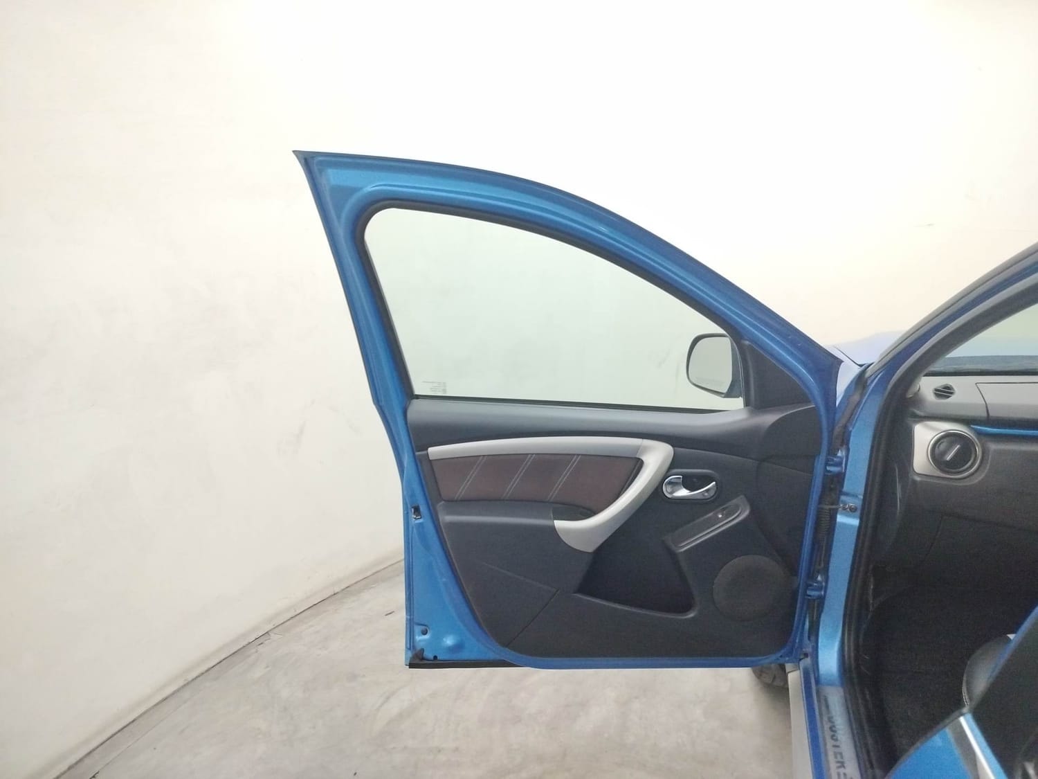 Duster image 21 Duster image 21