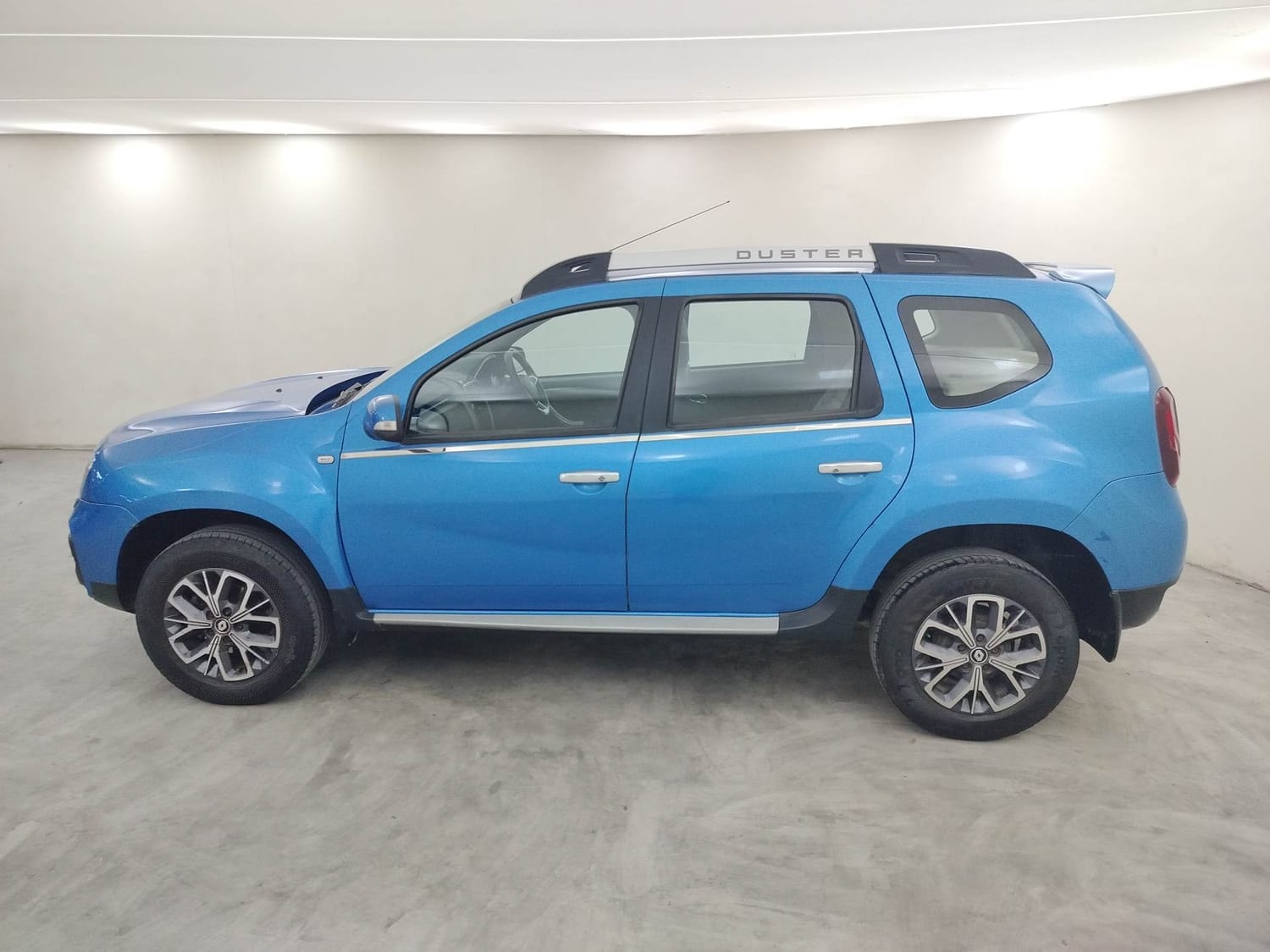 Duster image 2 Duster image 2