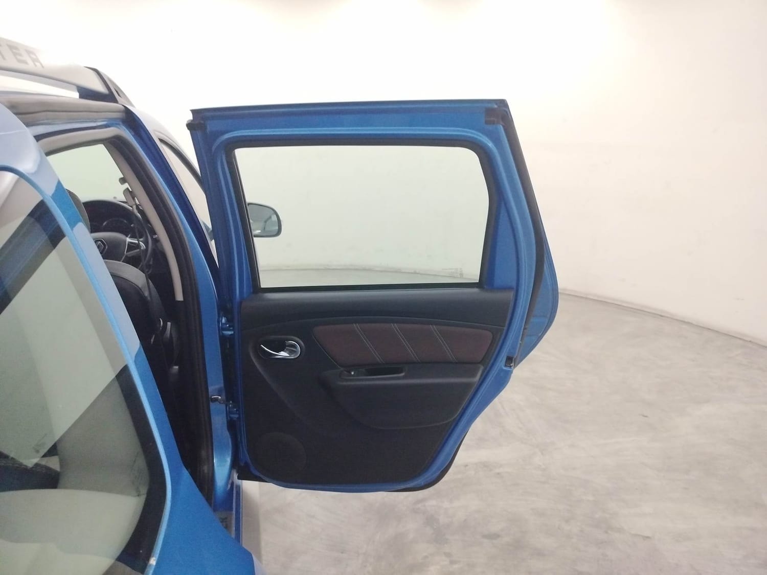 Duster image 20 Duster image 20