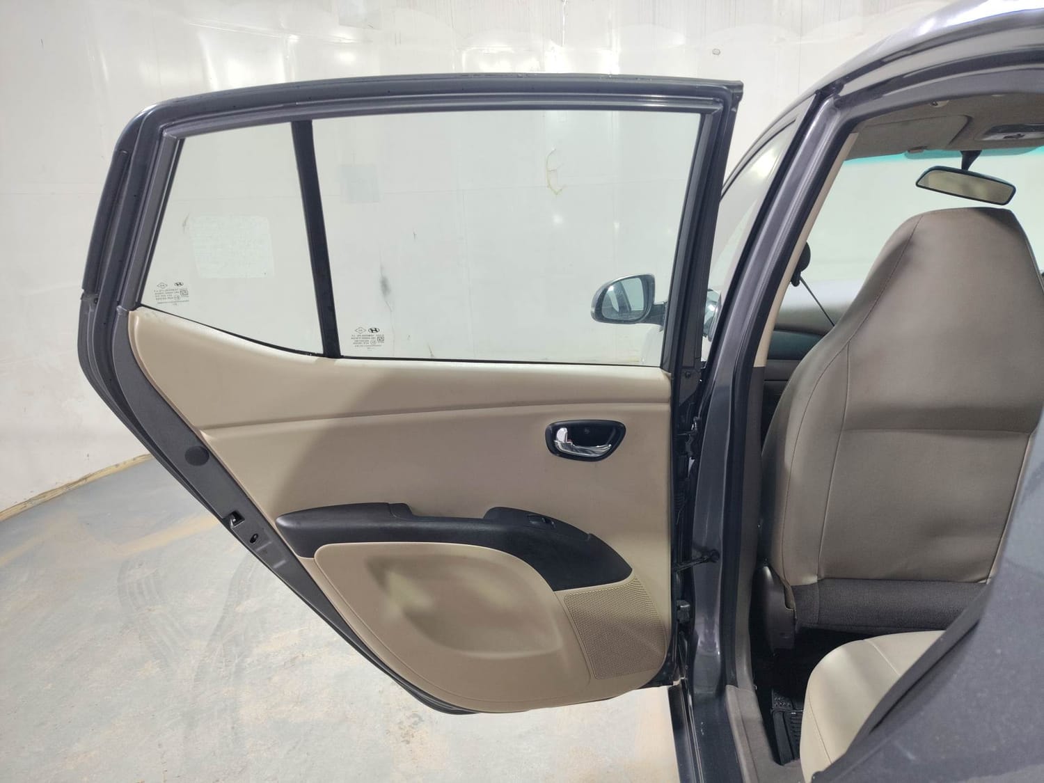 i10 image 22 i10 image 22