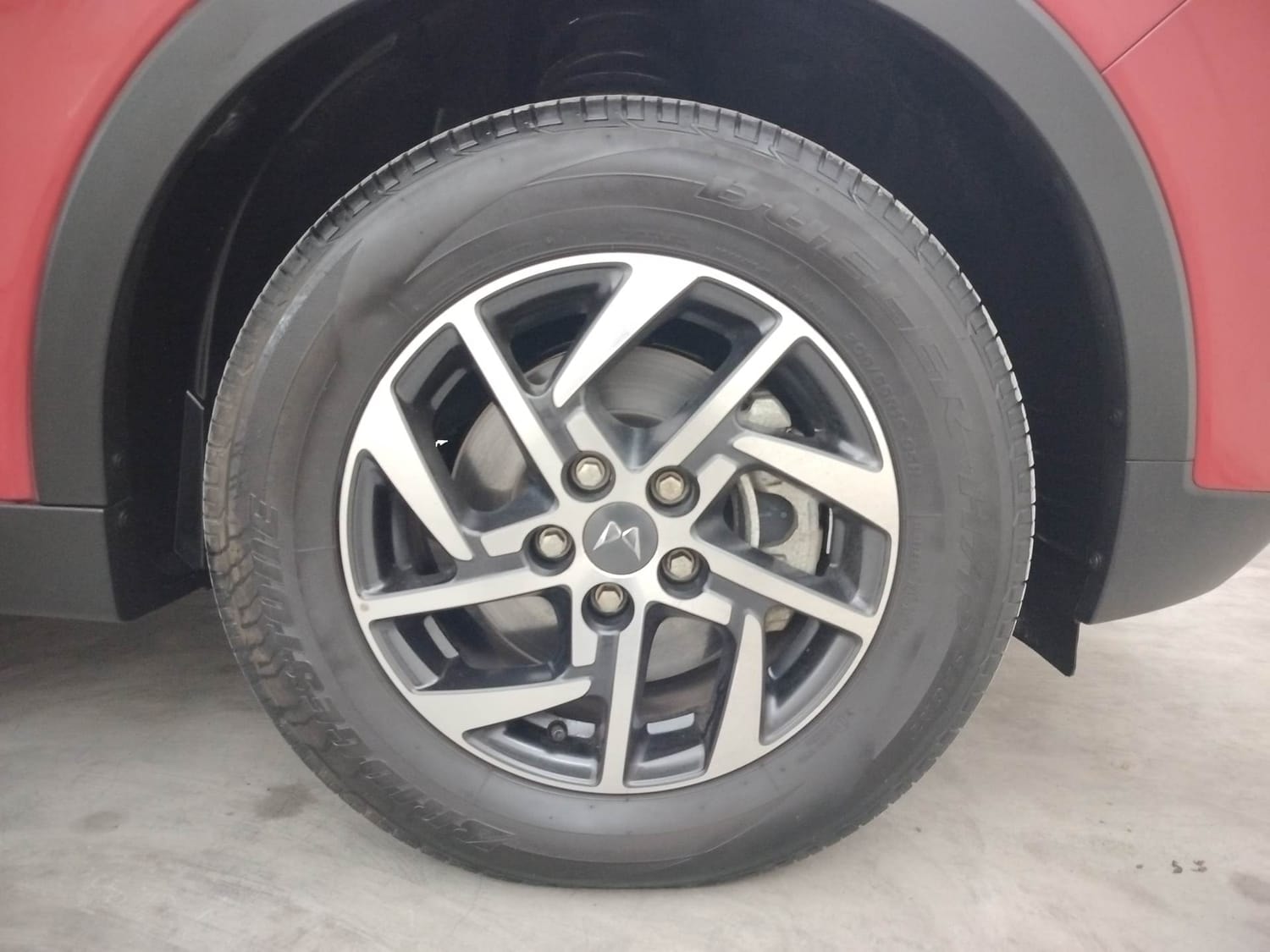 XUV300 image 32 XUV300 image 32