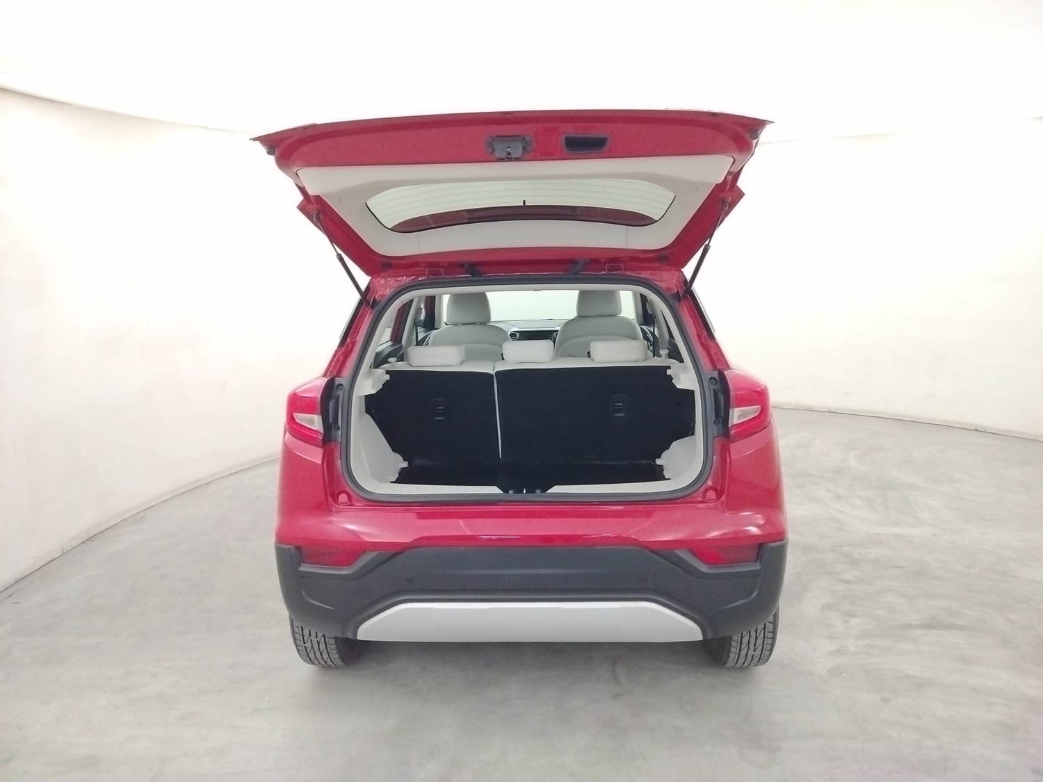 XUV300 image 24 XUV300 image 24