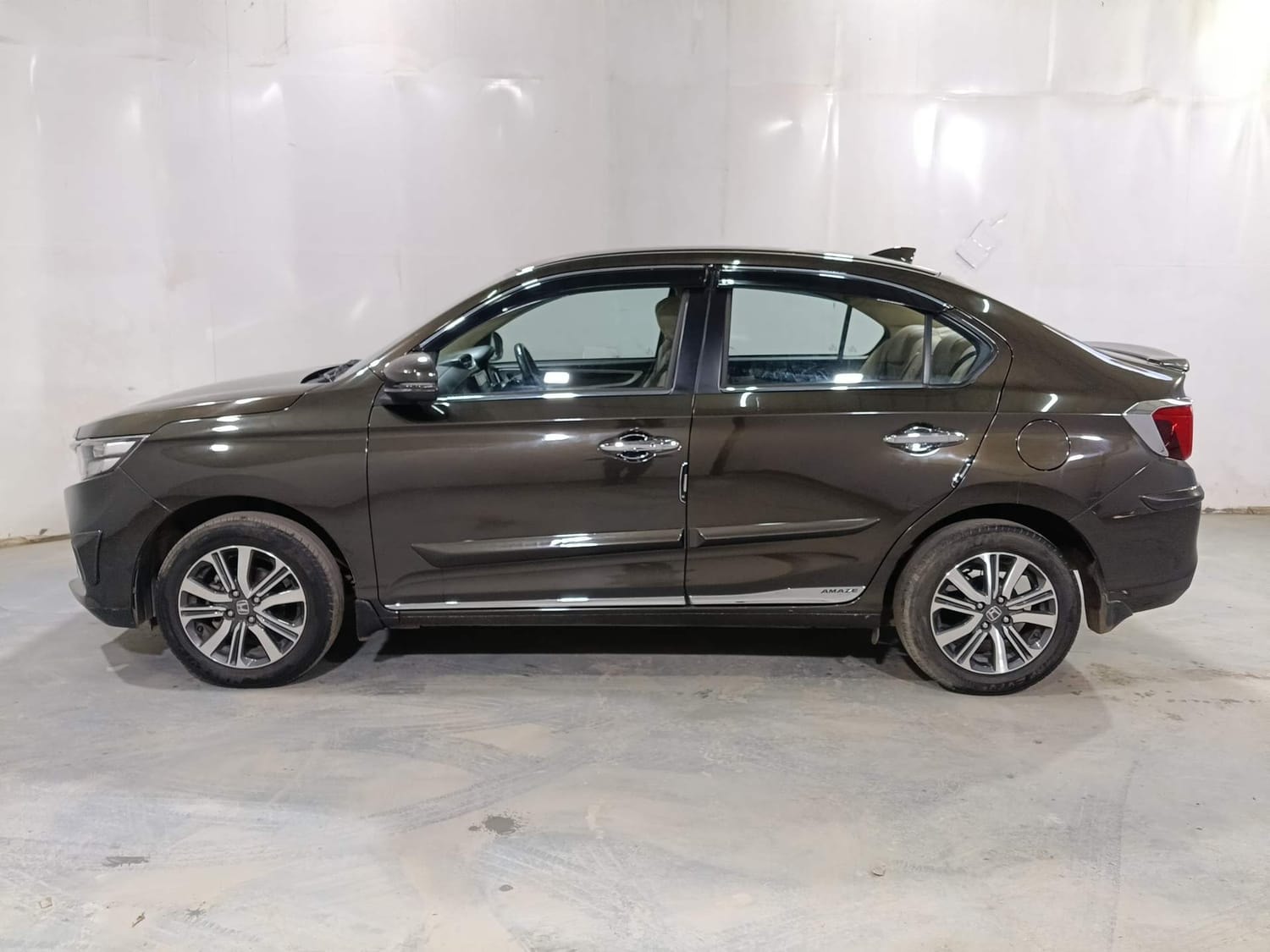 Amaze image 2 Amaze image 2