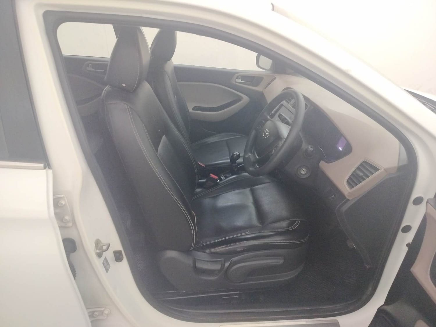 Elite i20 image 17 Elite i20 image 17