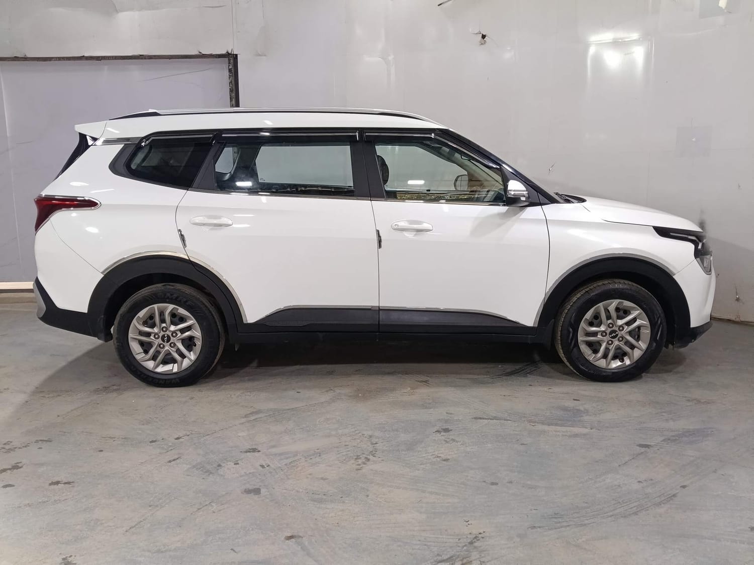 Used 2023 Kia Carens Used 2023 Kia Carens