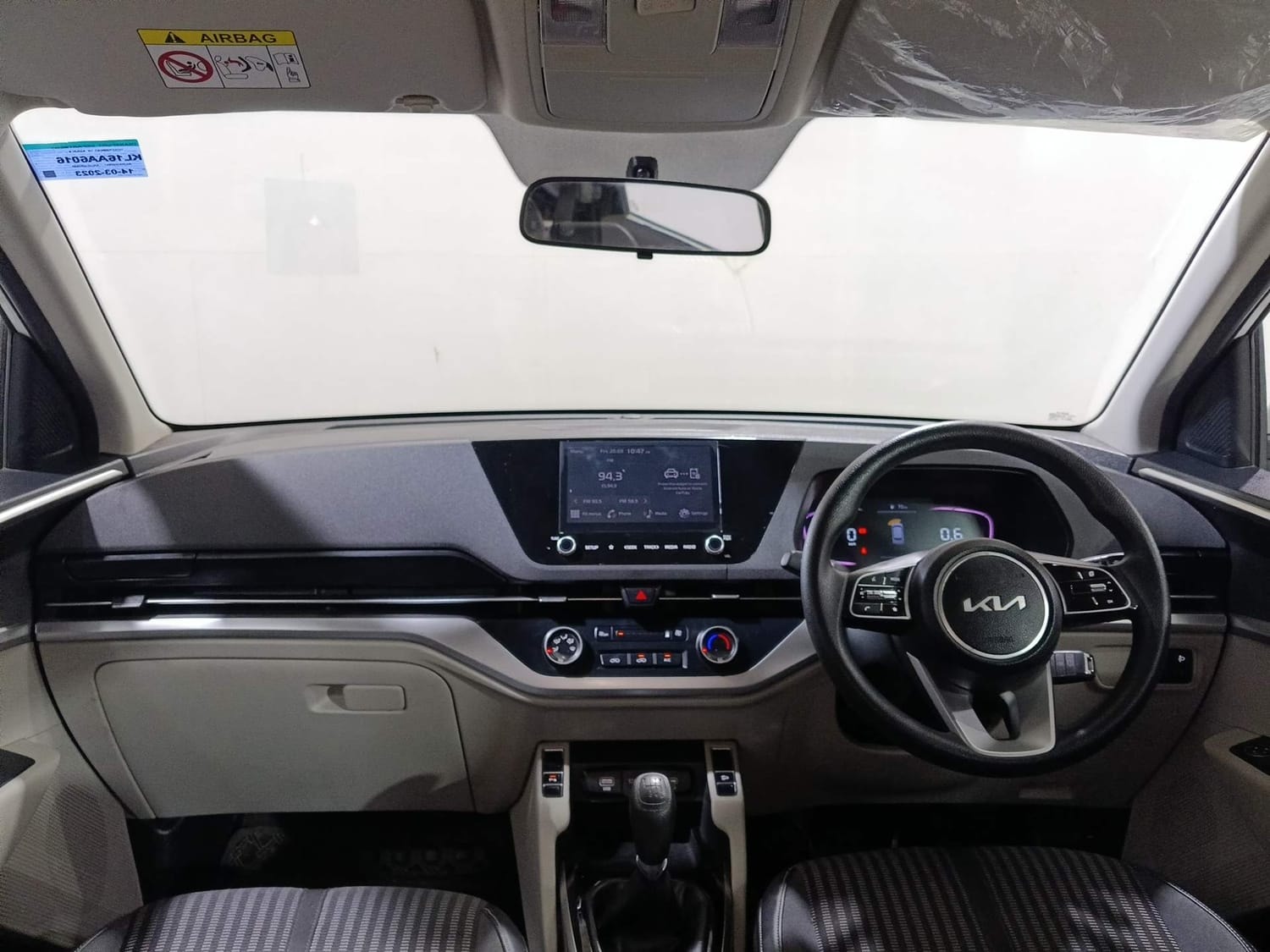 Used 2023 Kia Carens Used 2023 Kia Carens