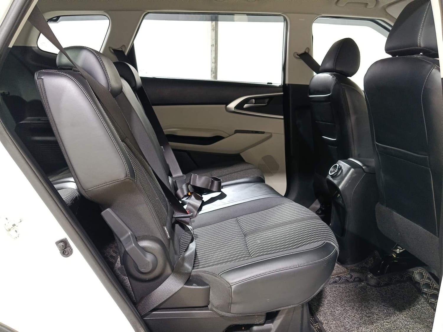 Used 2023 Kia Carens Used 2023 Kia Carens