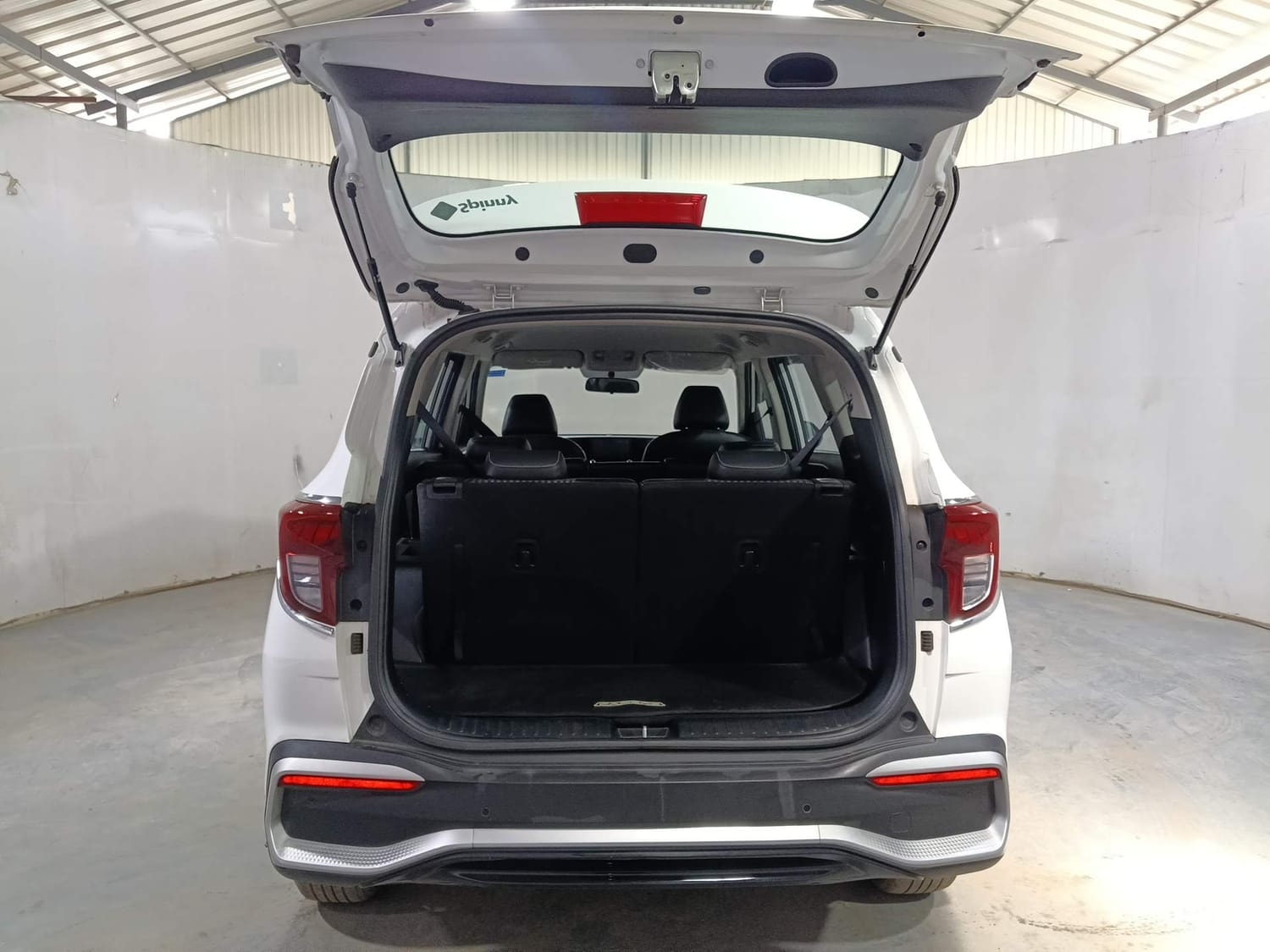 Used 2023 Kia Carens Used 2023 Kia Carens