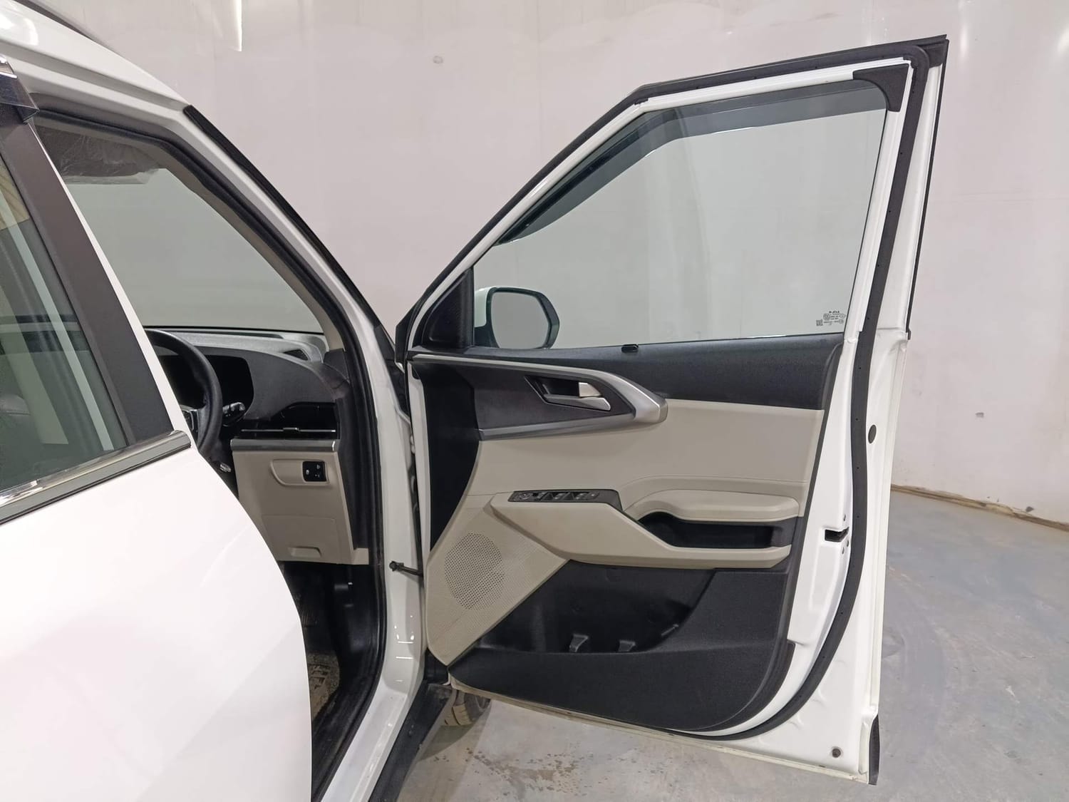 Used 2023 Kia Carens Used 2023 Kia Carens