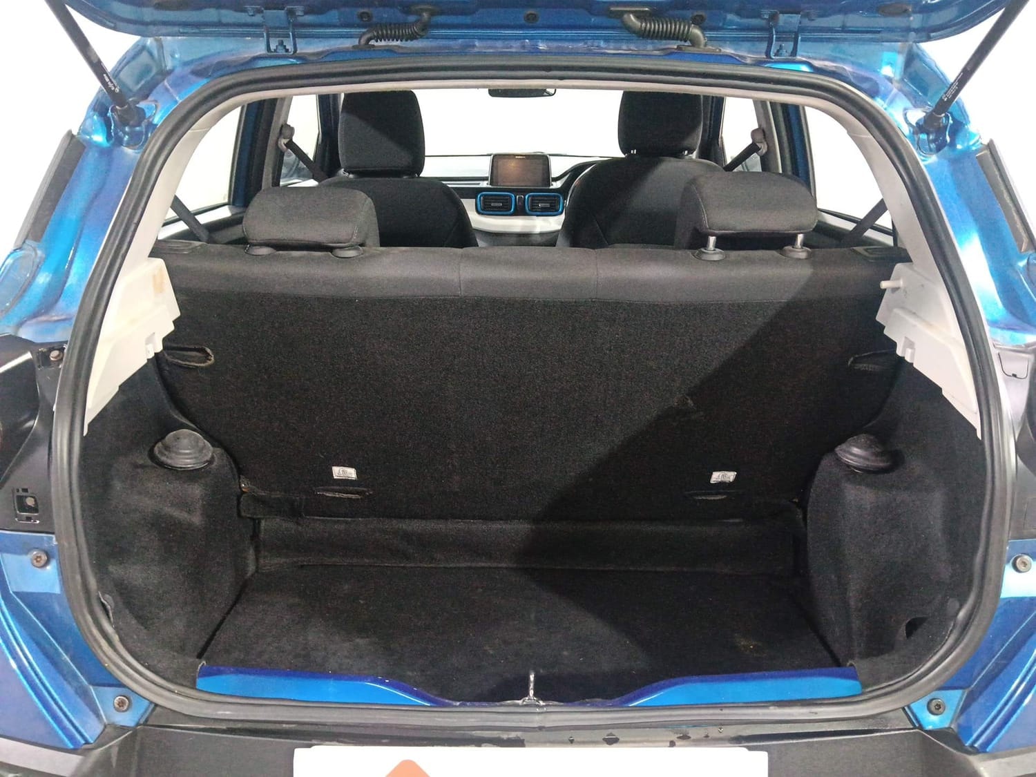 Punch image 25 Punch image 25