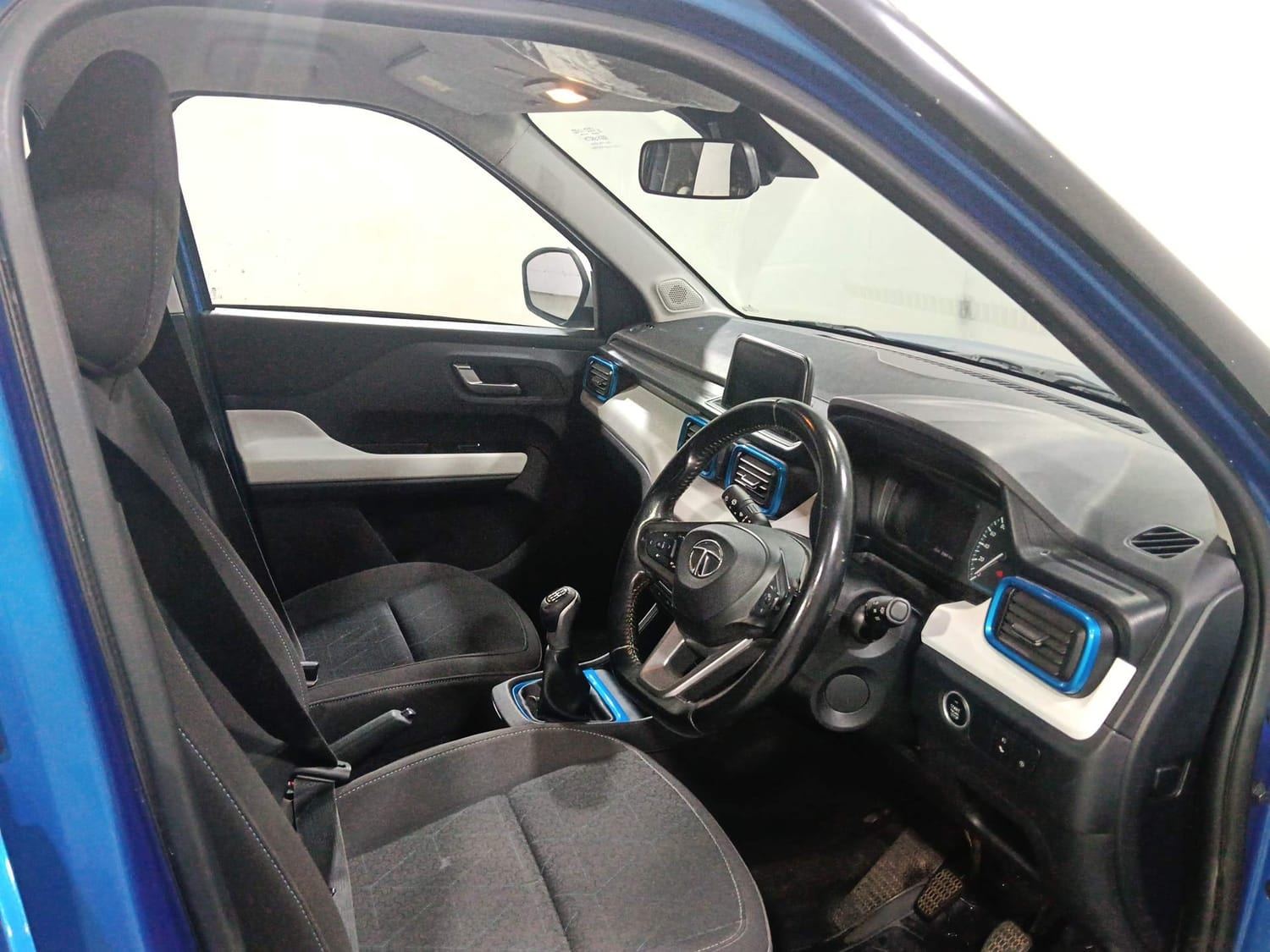 Punch image 17 Punch image 17